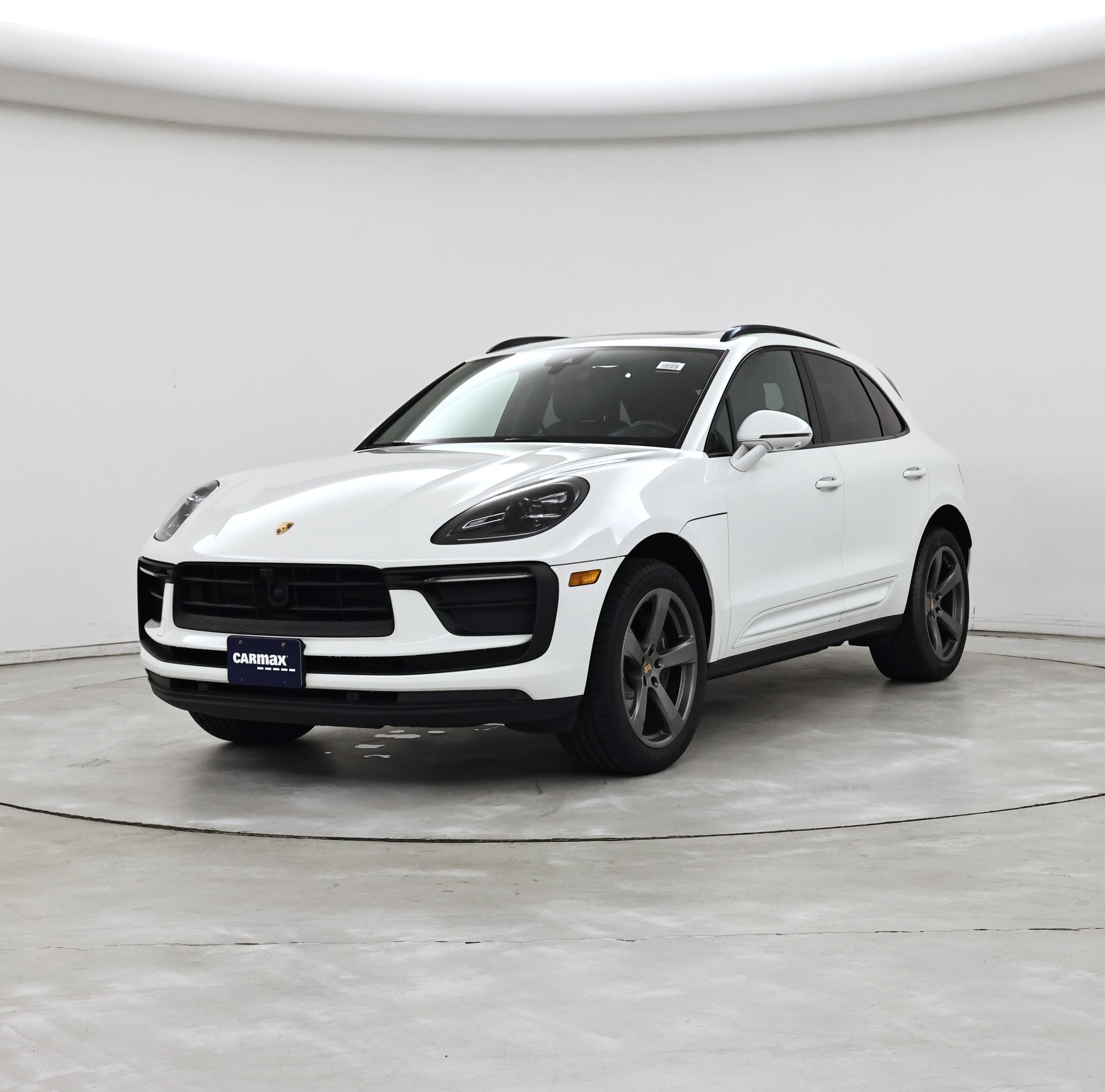 Thumbnail: 2023 Porsche Macan - 4