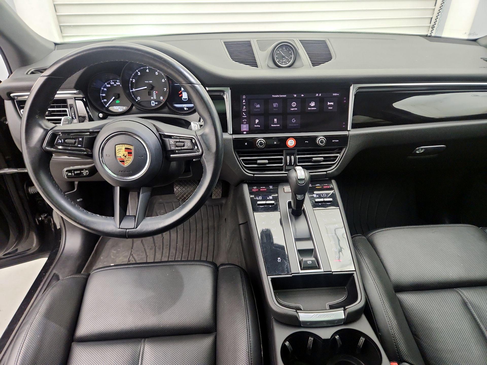 Thumbnail: 2023 Porsche Macan - 9