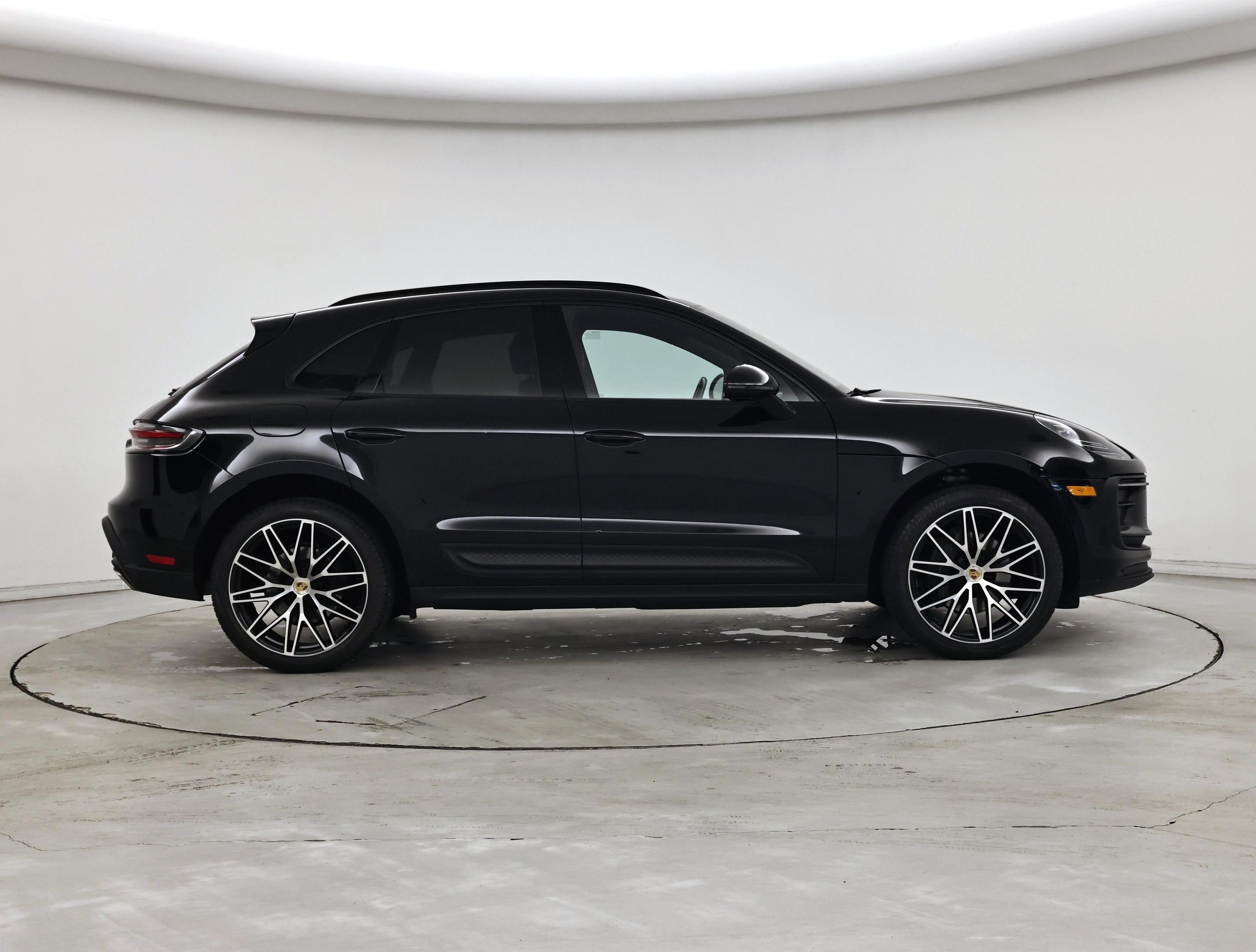 Thumbnail: 2023 Porsche Macan - 7