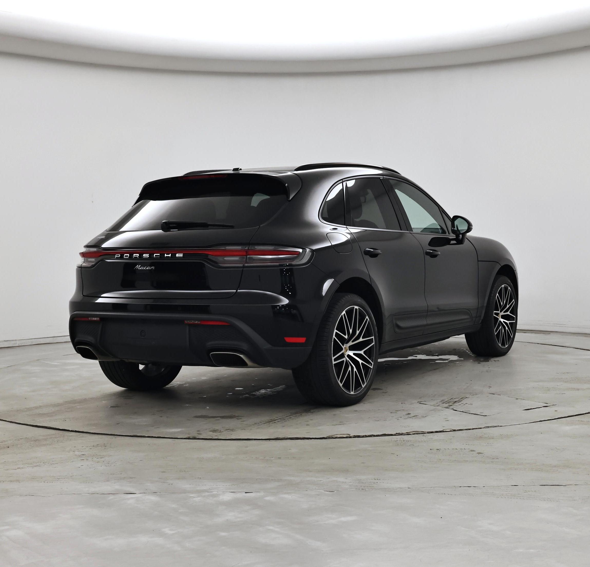 Thumbnail: 2023 Porsche Macan - 8