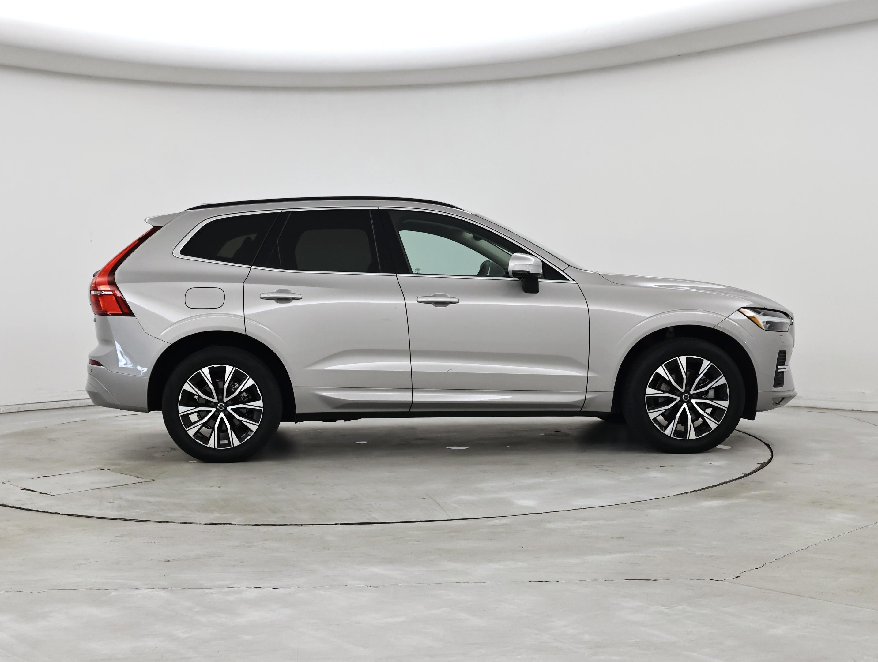 Thumbnail: 2023 Volvo XC60 - 7