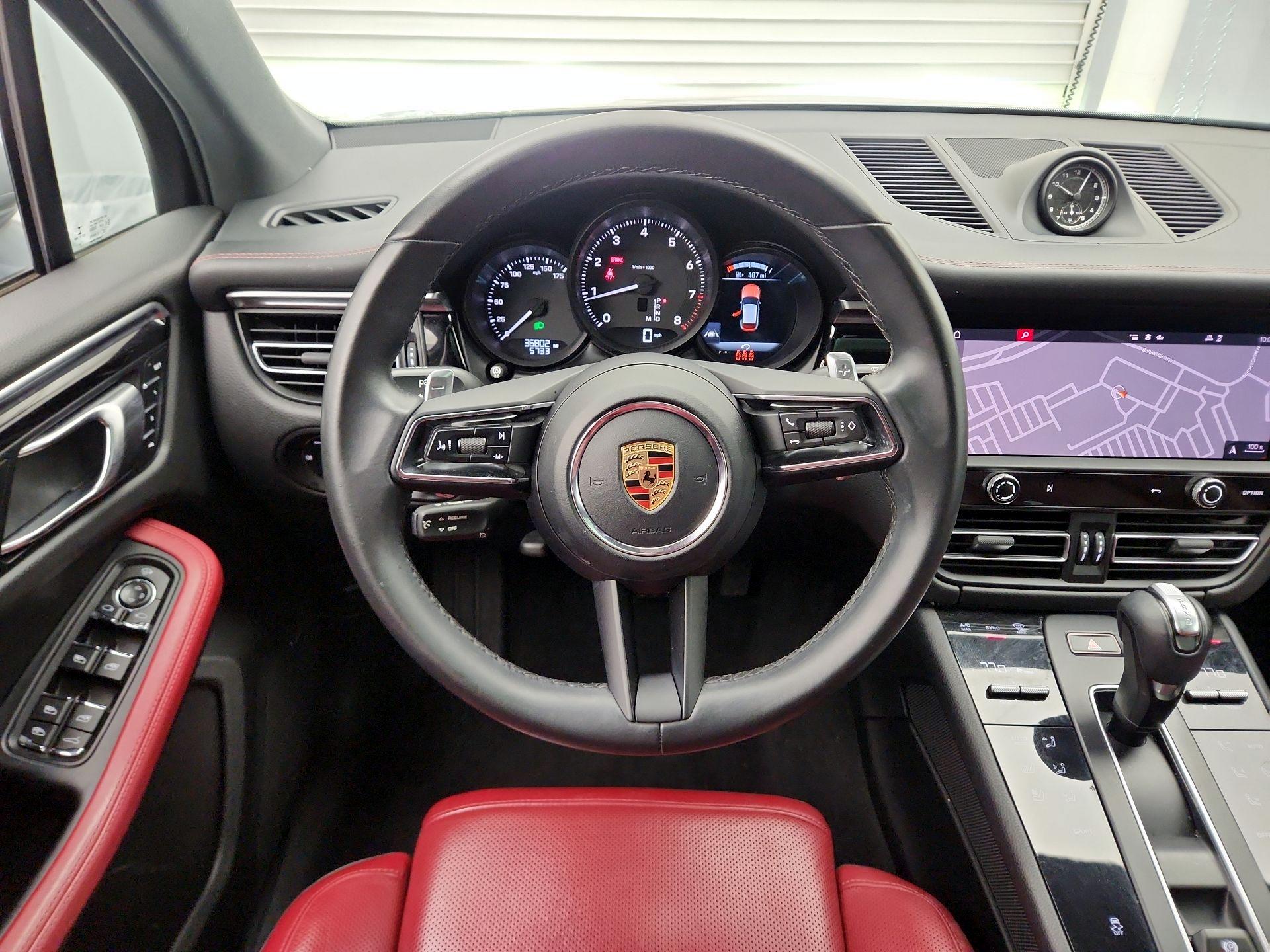 Thumbnail: 2022 Porsche Macan - 10