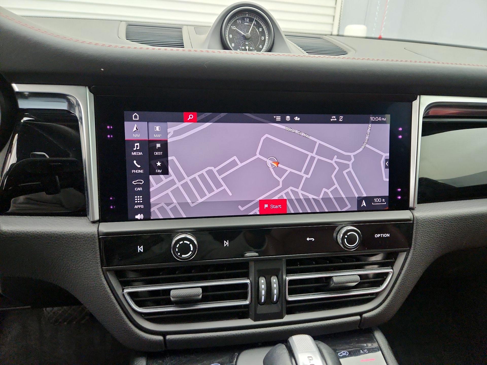 Thumbnail: 2022 Porsche Macan - 14