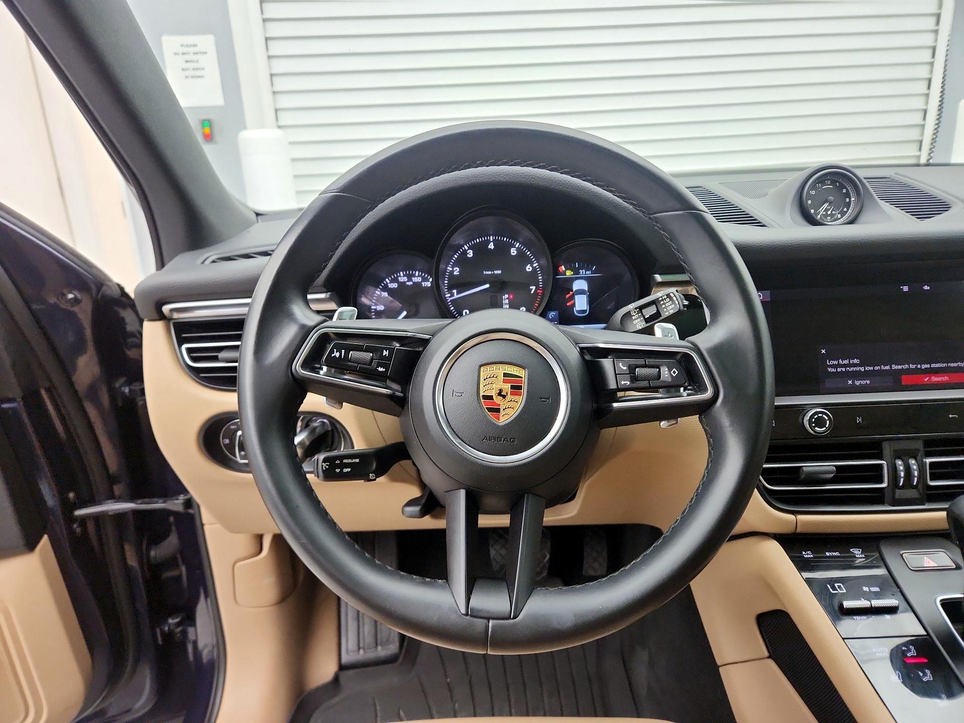 Thumbnail: 2022 Porsche Macan - 10