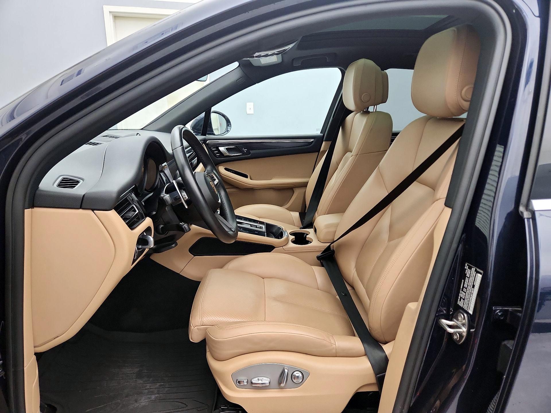 Thumbnail: 2022 Porsche Macan - 11