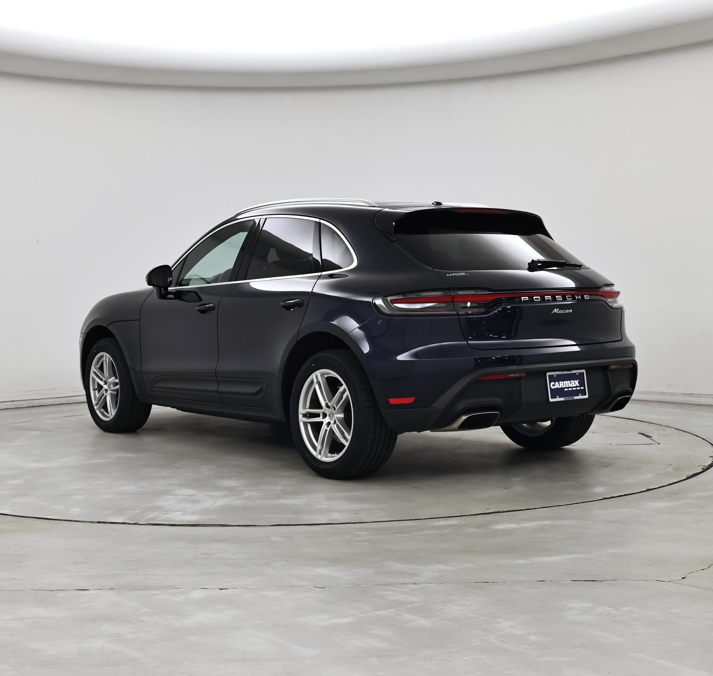 Thumbnail: 2022 Porsche Macan - 2