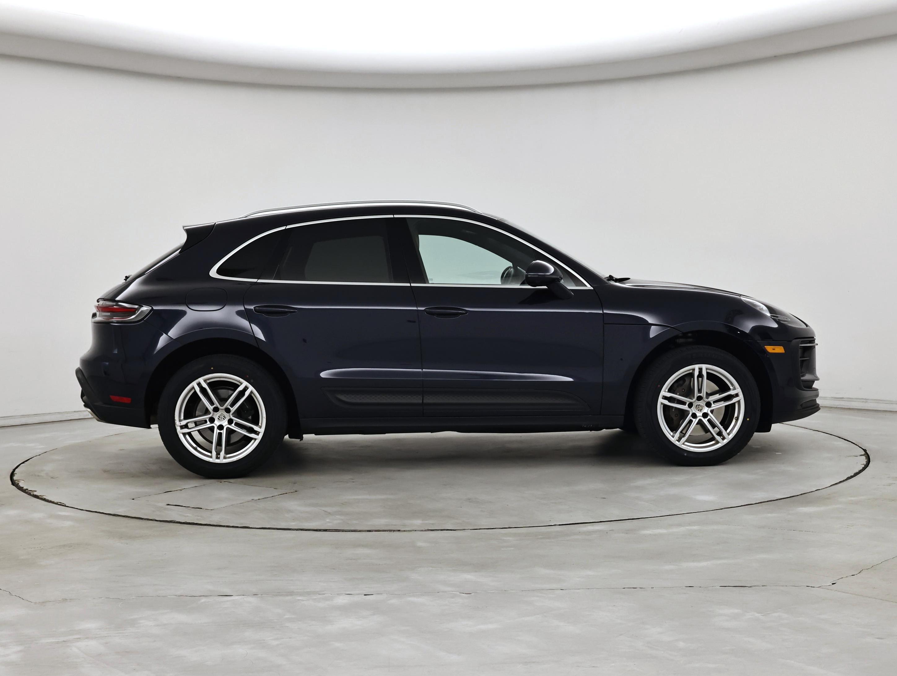 Thumbnail: 2022 Porsche Macan - 7