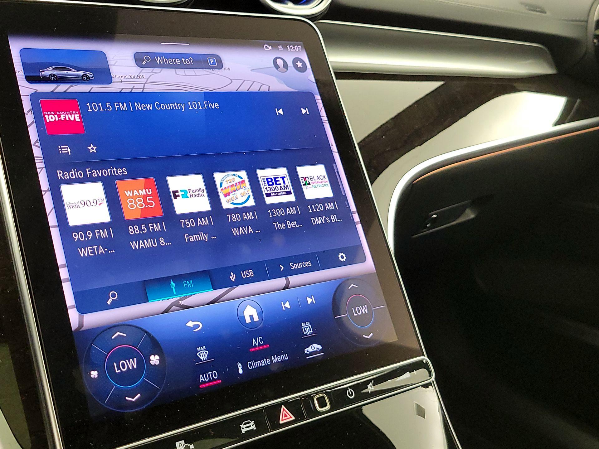 Thumbnail: 2023 Mercedes-Benz C-Class - 16