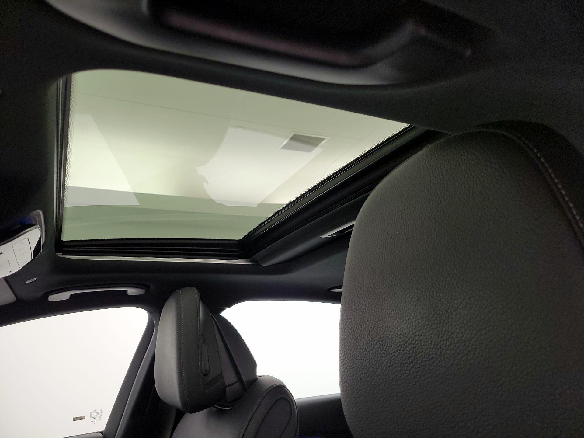 Thumbnail: 2023 Mercedes-Benz C-Class - 20