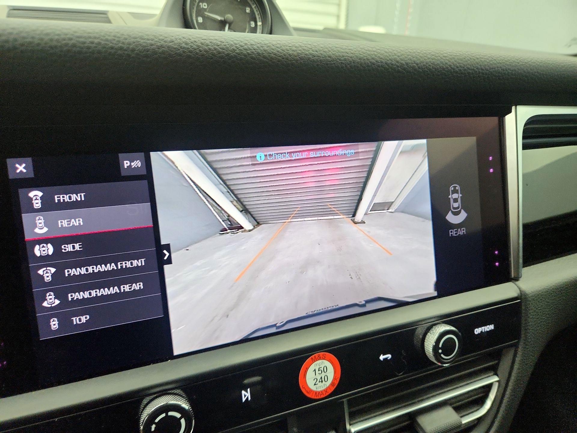 Thumbnail: 2023 Porsche Macan - 15