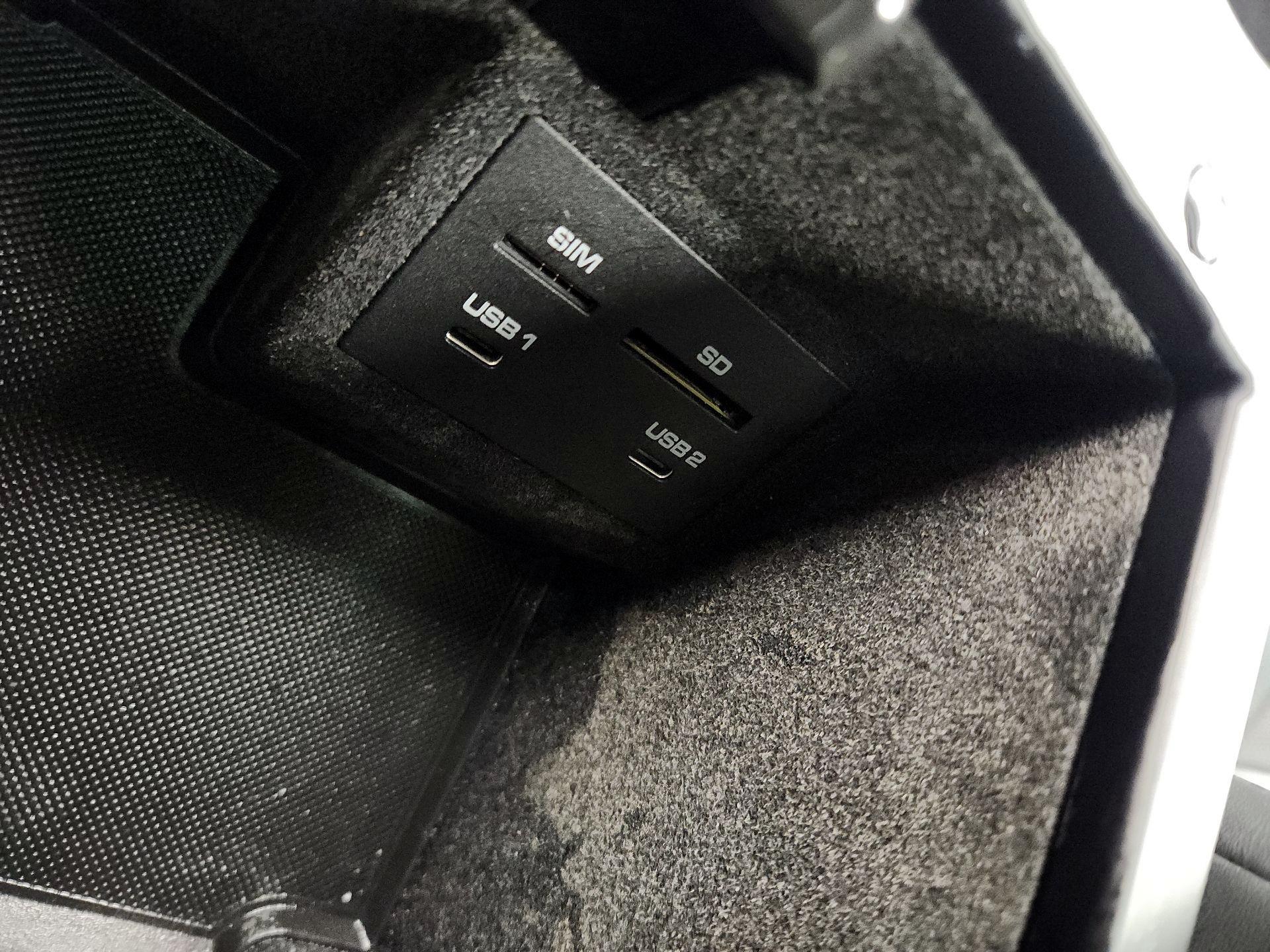 Thumbnail: 2023 Porsche Macan - 19