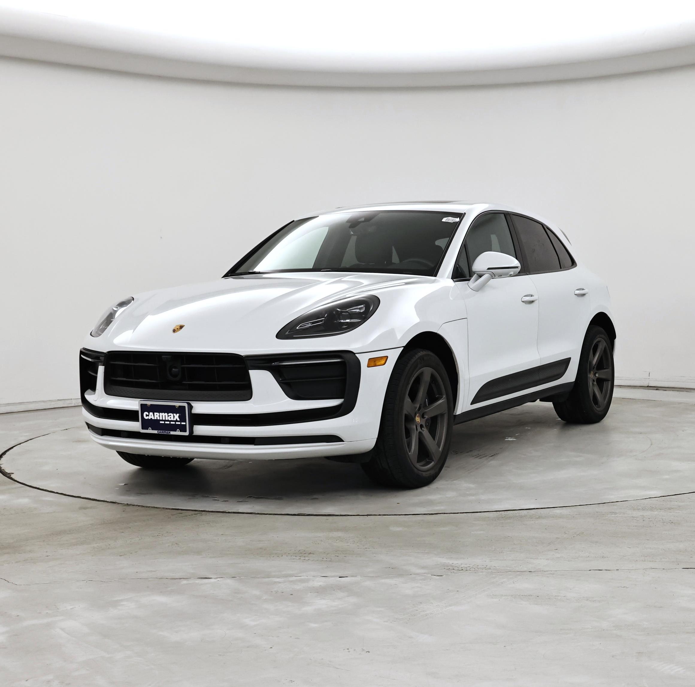 Thumbnail: 2023 Porsche Macan - 4