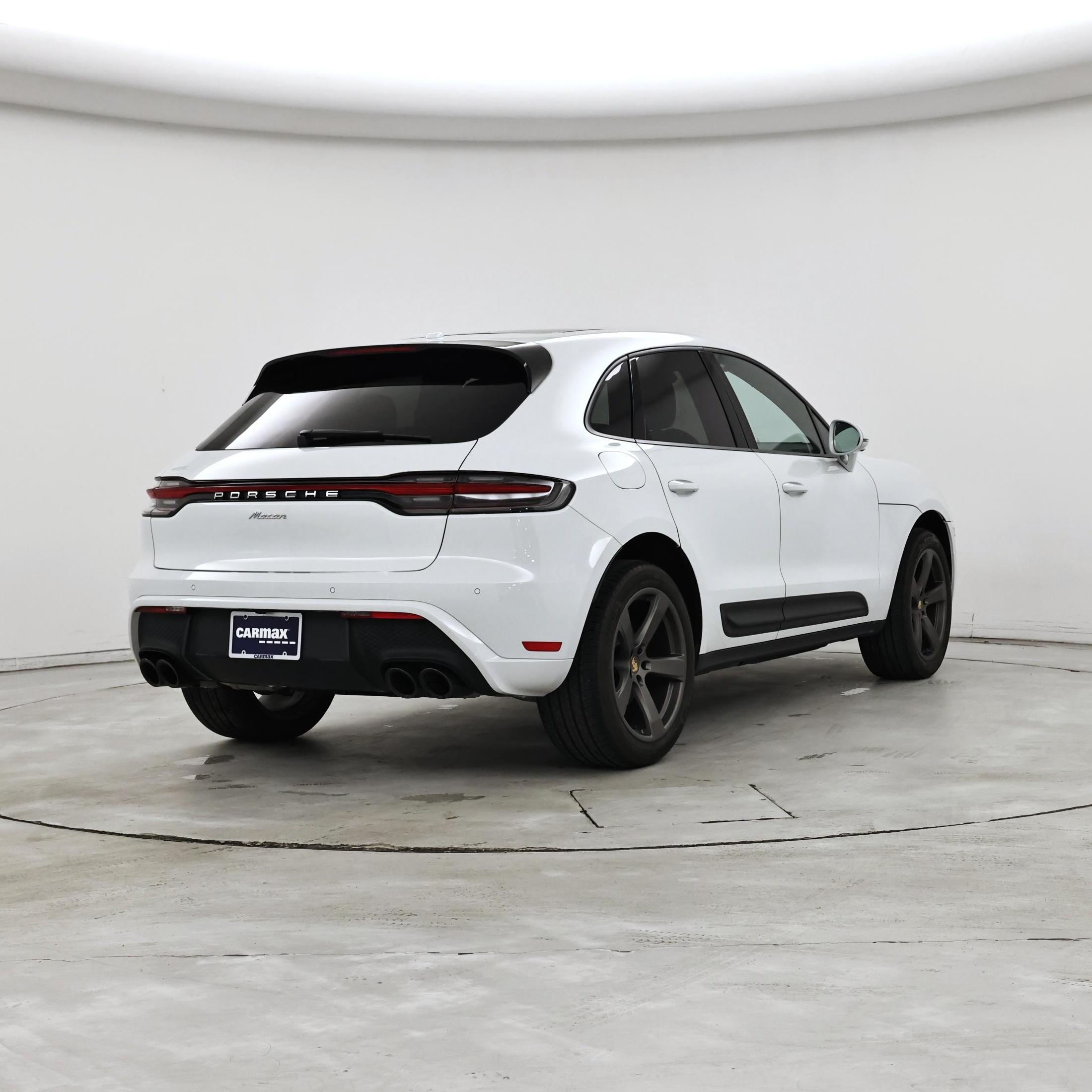 Thumbnail: 2023 Porsche Macan - 8