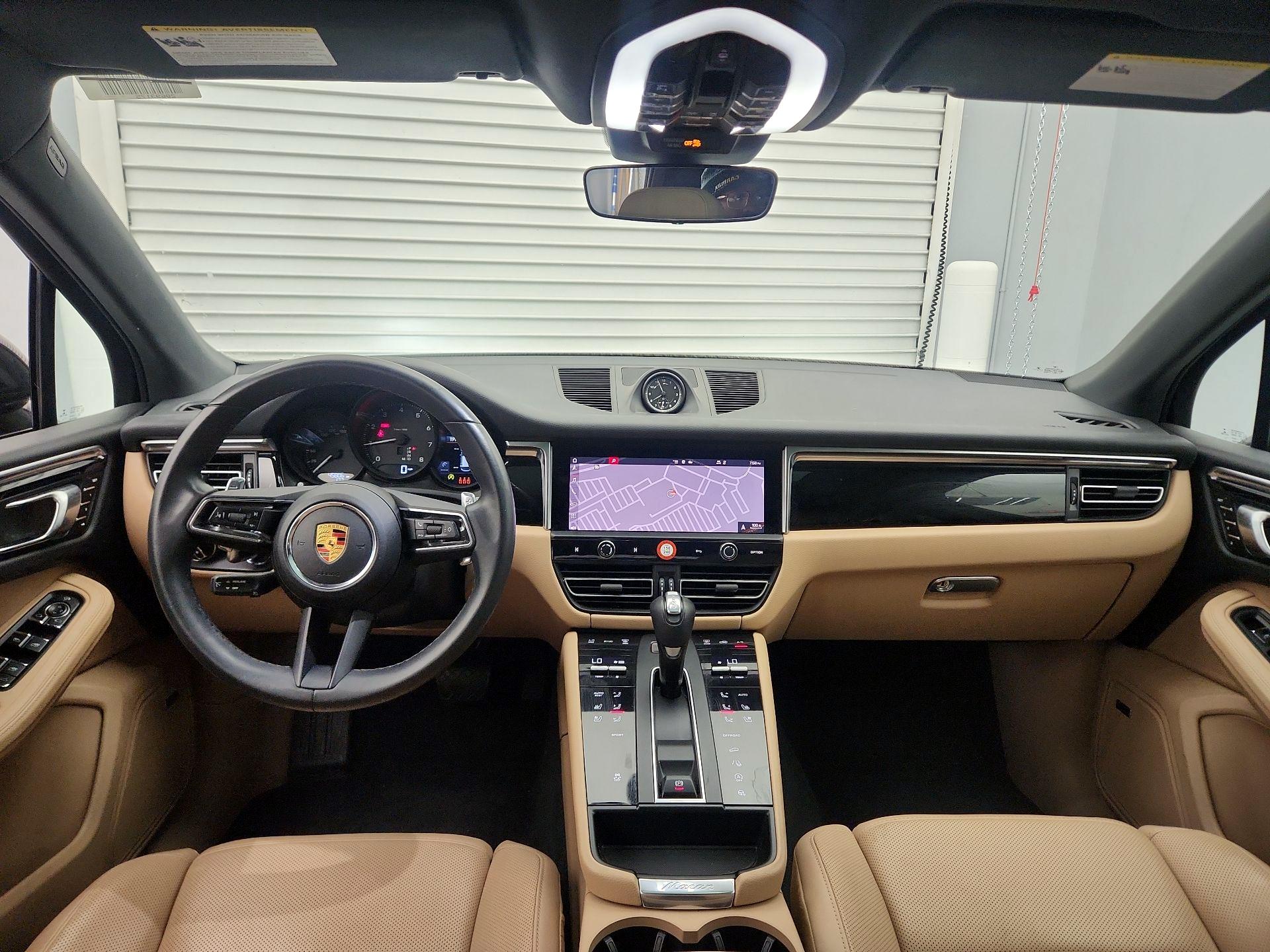 Thumbnail: 2022 Porsche Macan - 9