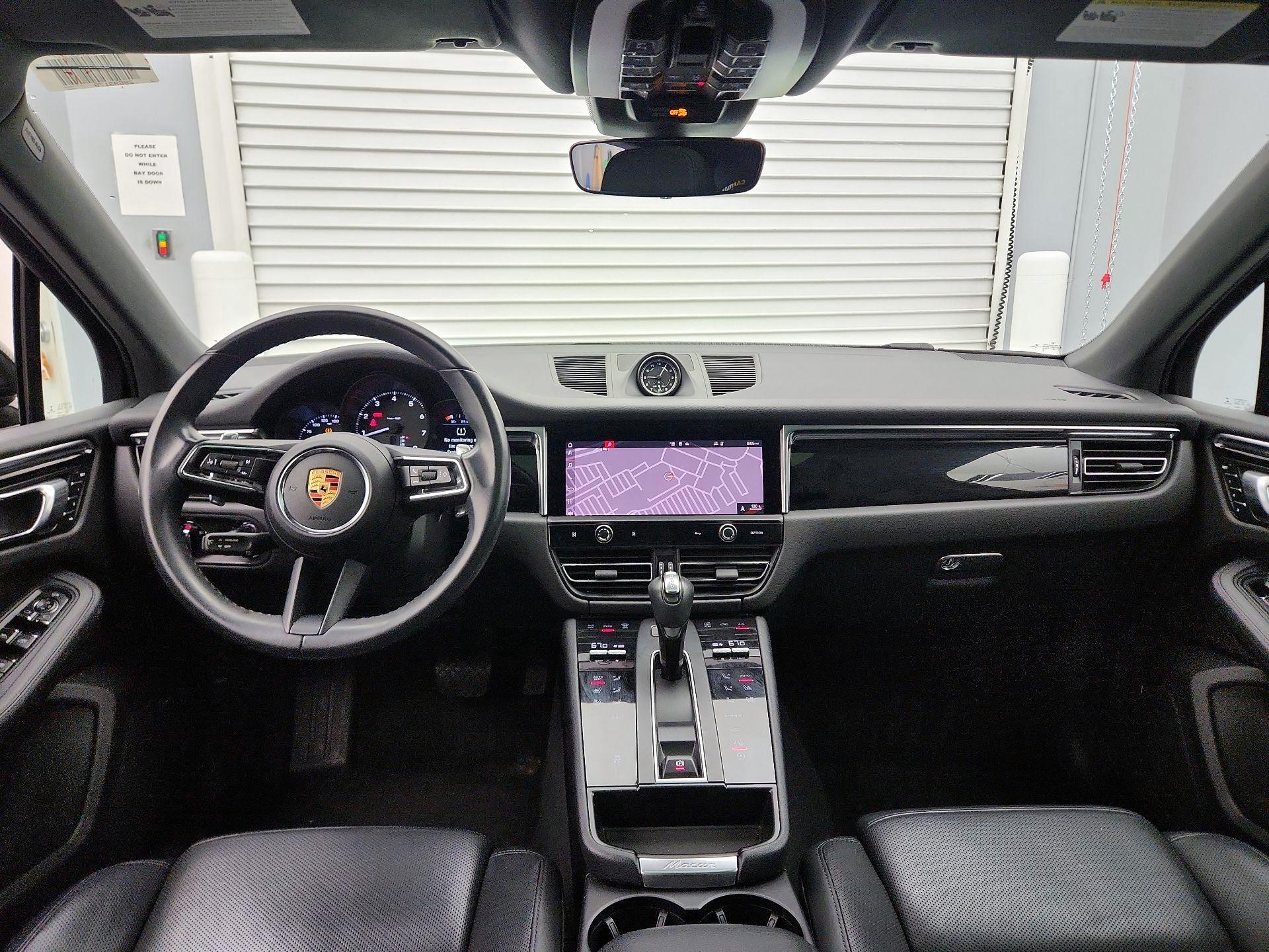 Thumbnail: 2022 Porsche Macan - 9