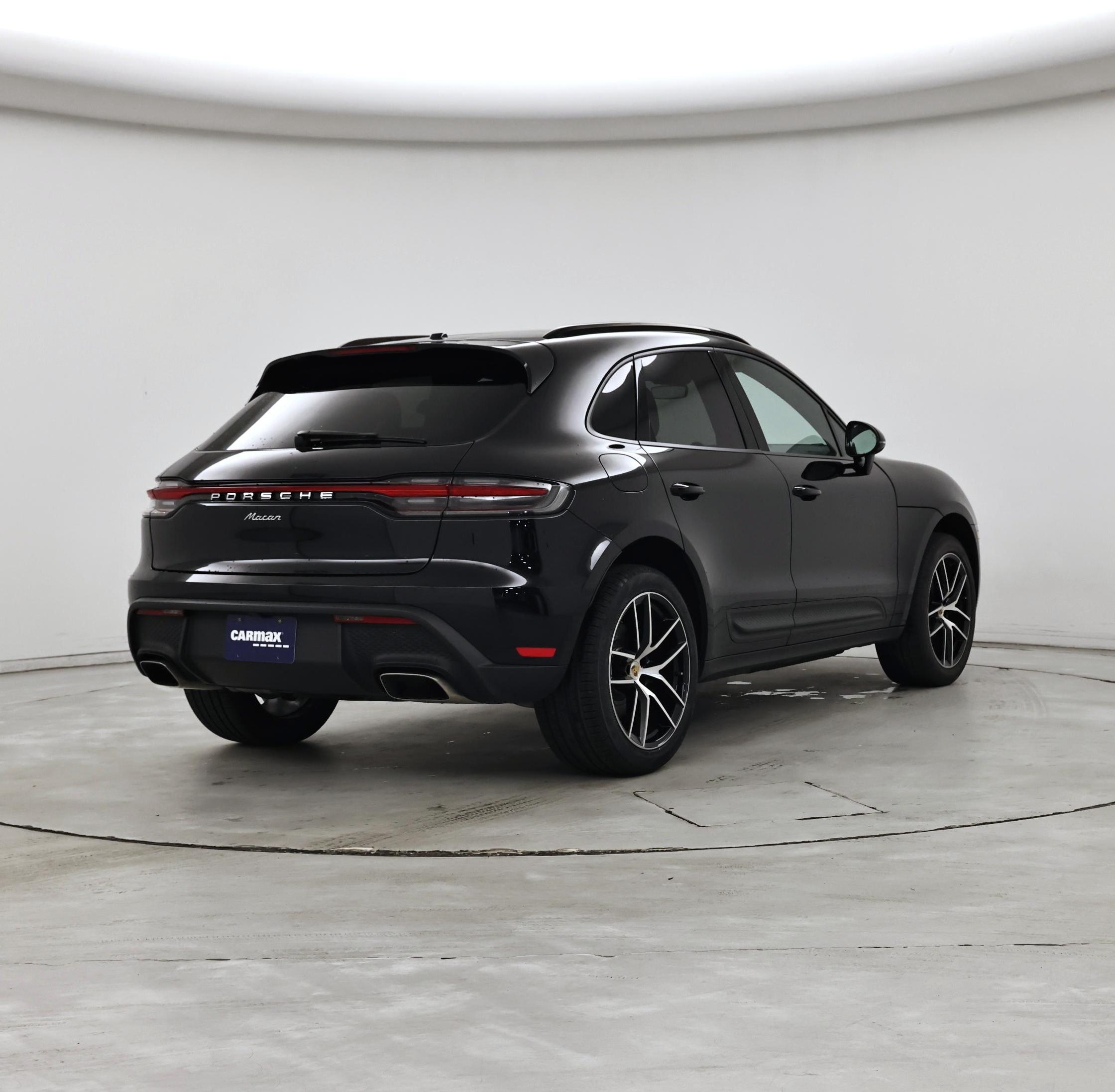Thumbnail: 2022 Porsche Macan - 8