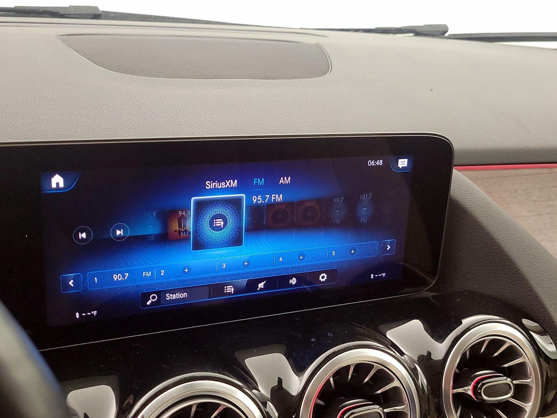 Thumbnail: 2023 Mercedes-Benz GLA - 15