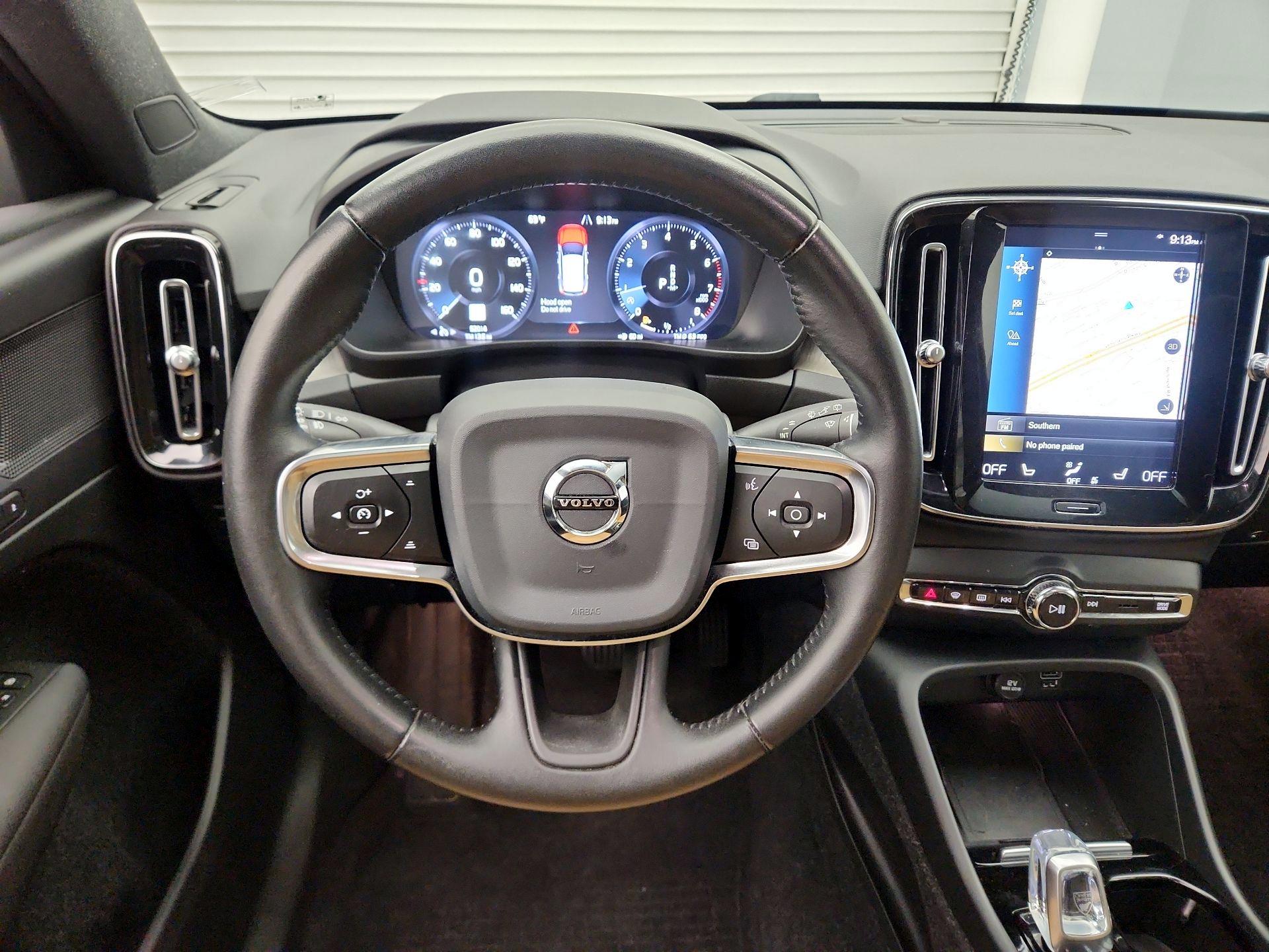 Thumbnail: 2020 Volvo XC40 - 10