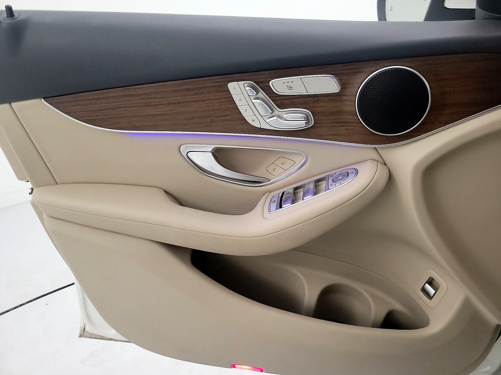 Thumbnail: 2022 Mercedes-Benz GLC - 12