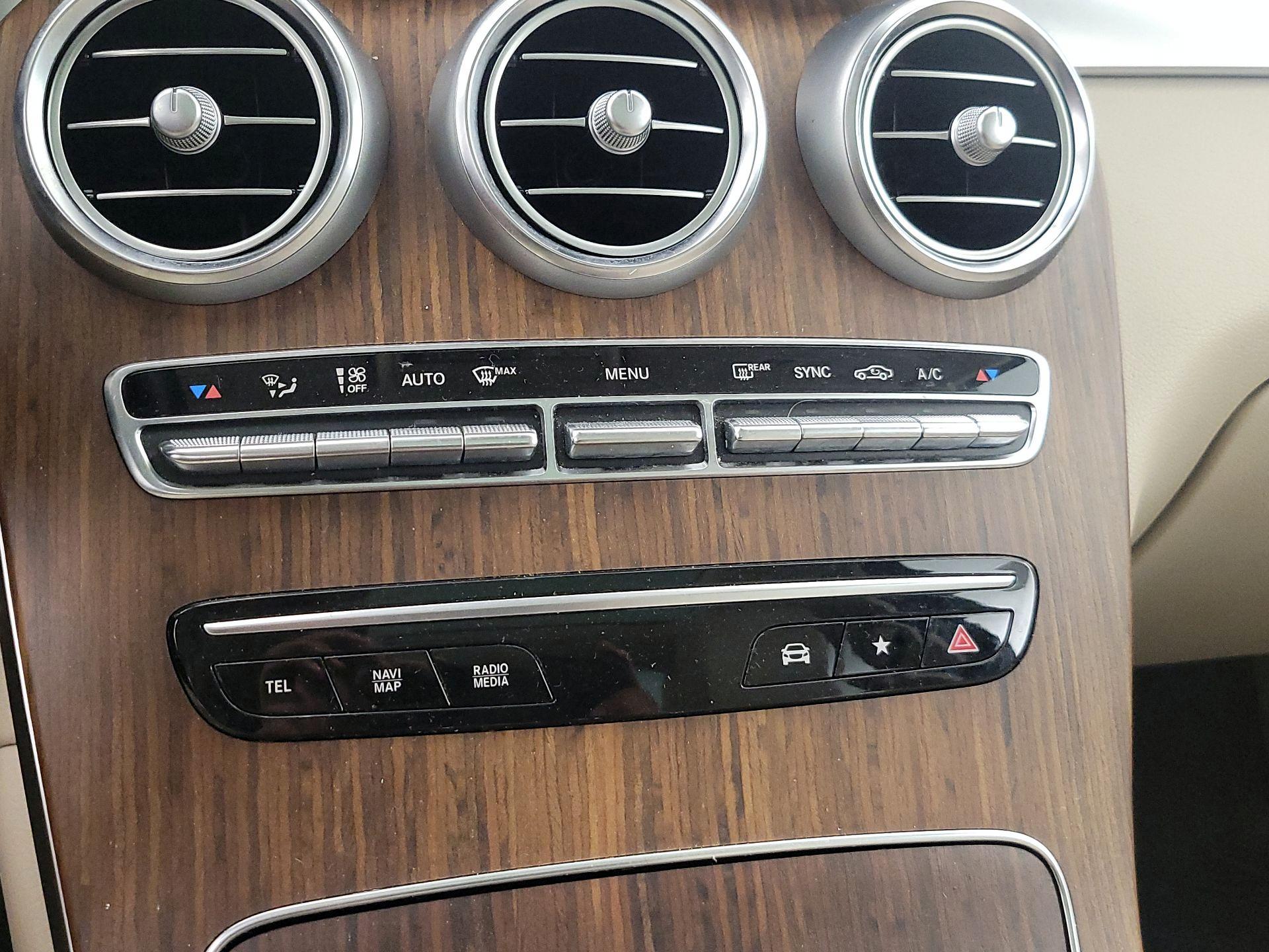 Thumbnail: 2022 Mercedes-Benz GLC - 16