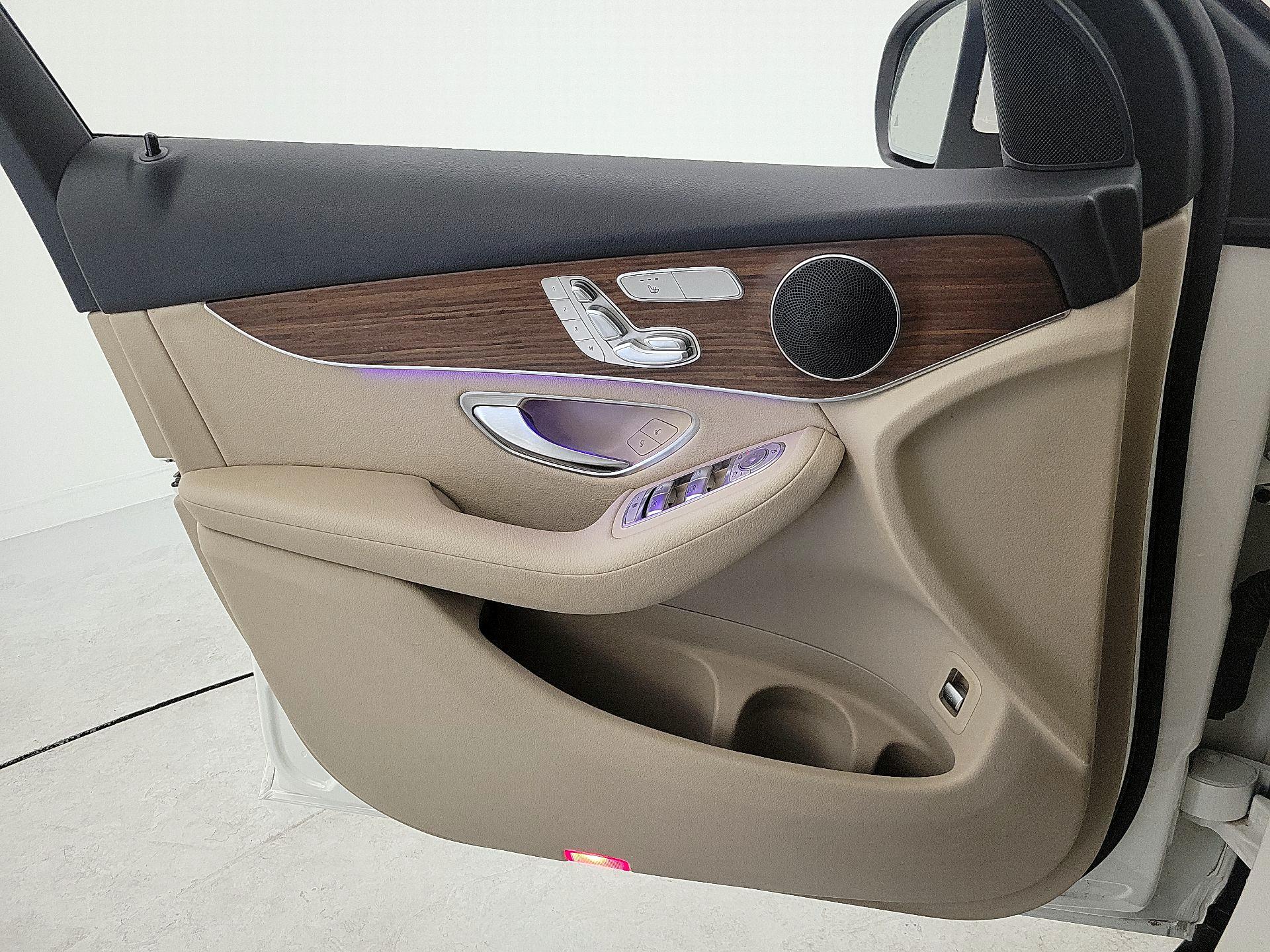 Thumbnail: 2022 Mercedes-Benz GLC - 12