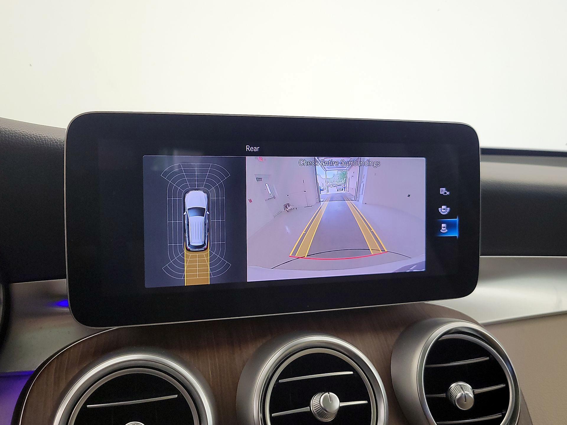 Thumbnail: 2022 Mercedes-Benz GLC - 14