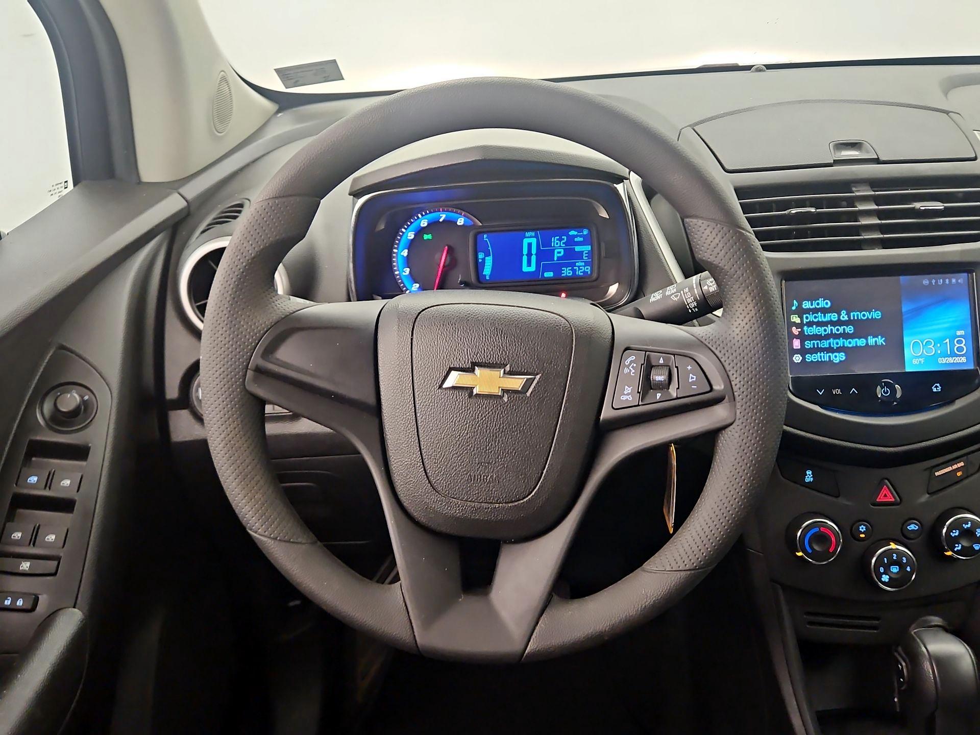 Thumbnail: 2016 Chevrolet Trax - 10
