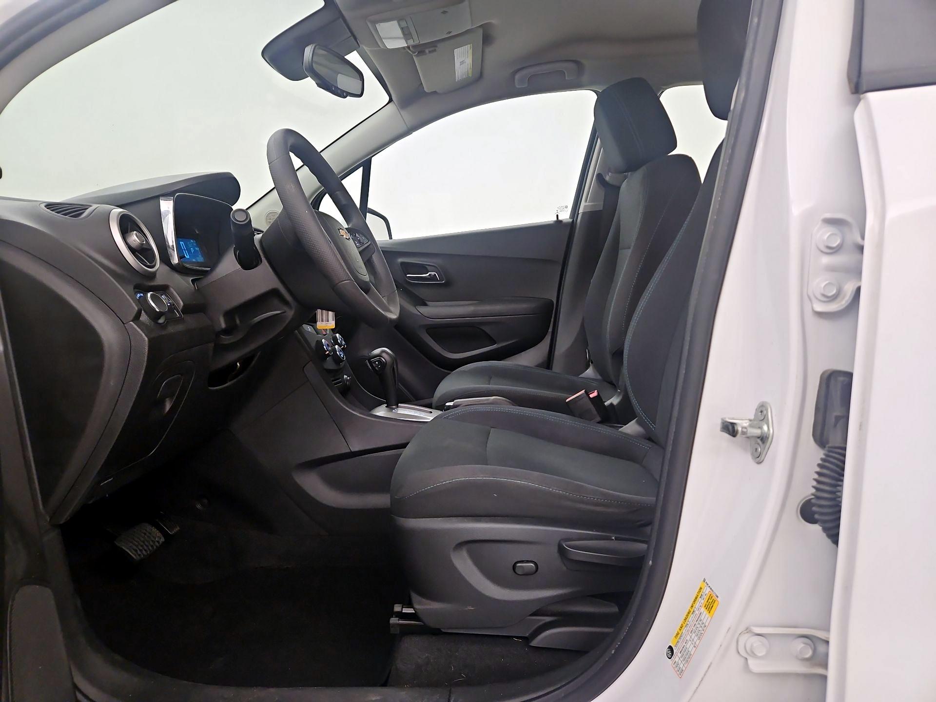 Thumbnail: 2016 Chevrolet Trax - 11