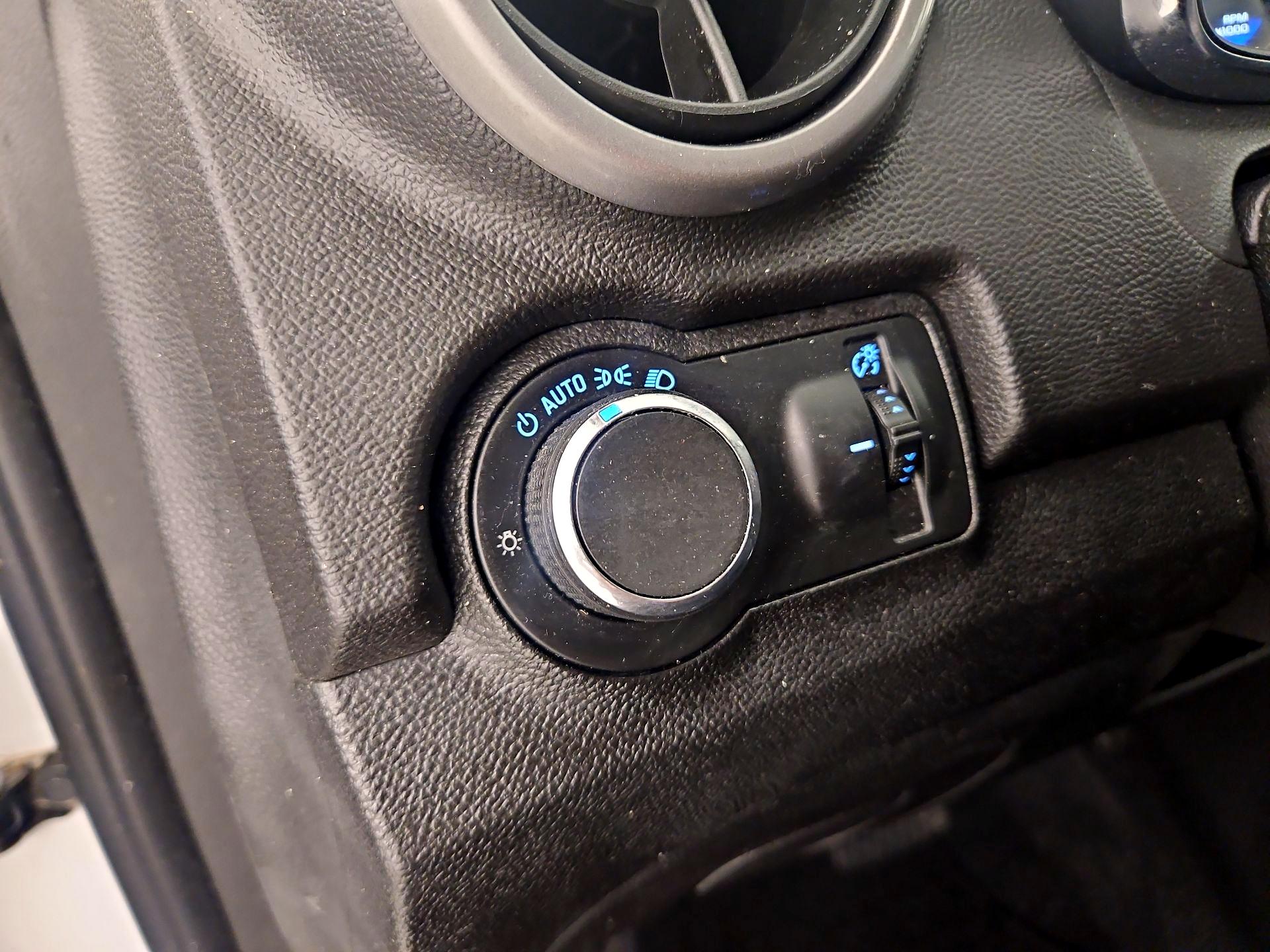 Thumbnail: 2016 Chevrolet Trax - 13