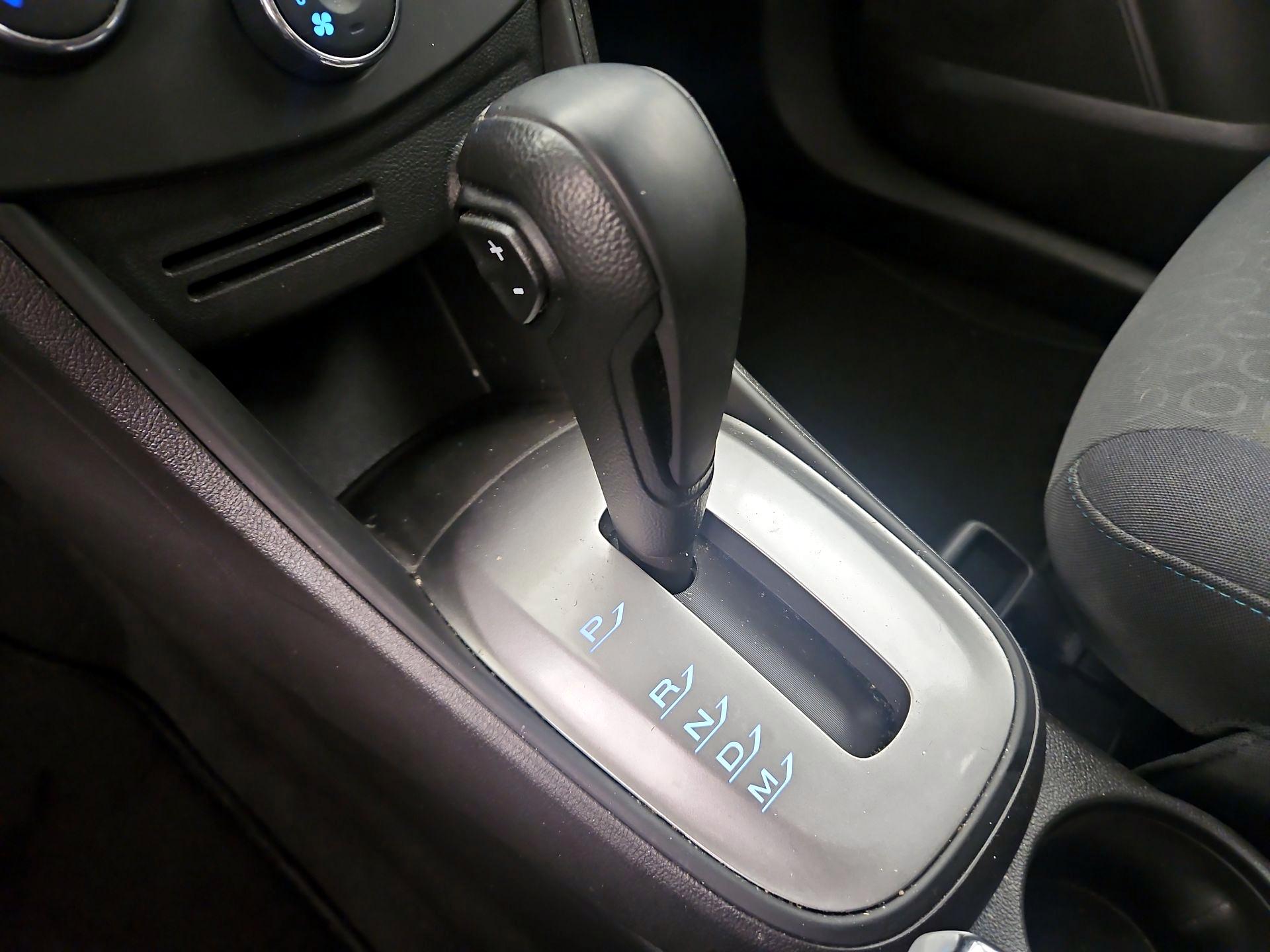 Thumbnail: 2016 Chevrolet Trax - 17