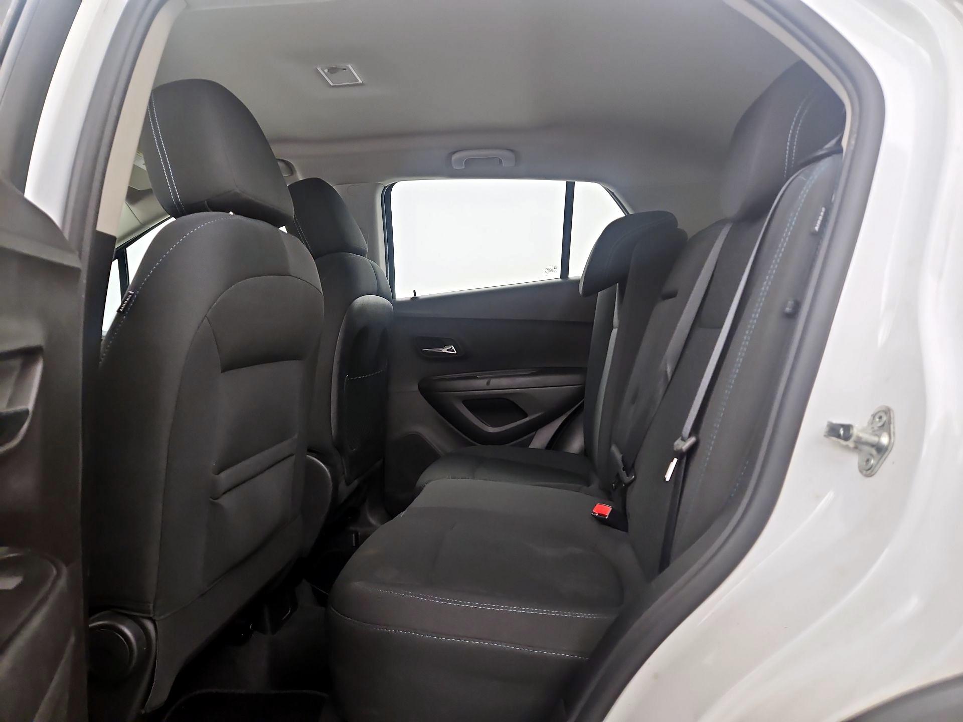 Thumbnail: 2016 Chevrolet Trax - 18