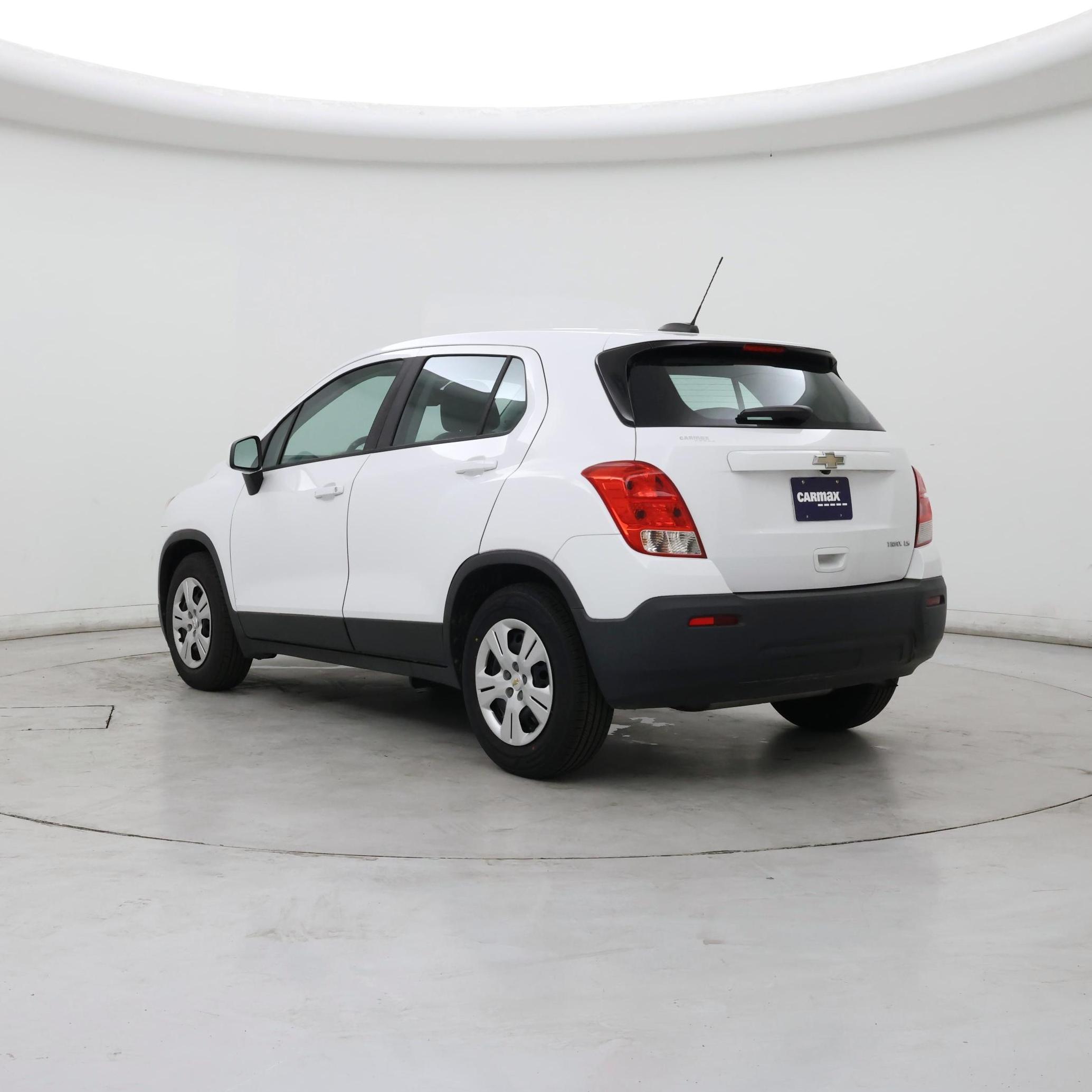 Thumbnail: 2016 Chevrolet Trax - 2