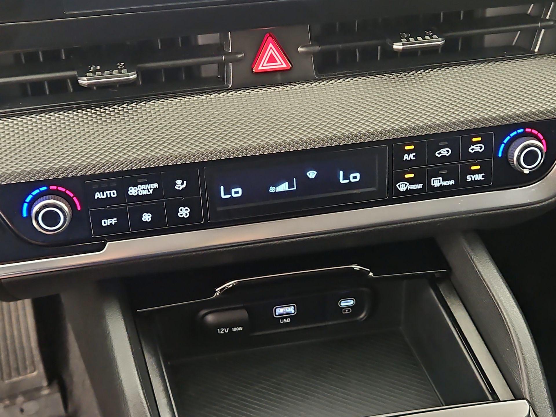 Thumbnail: 2025 Kia Sportage - 16