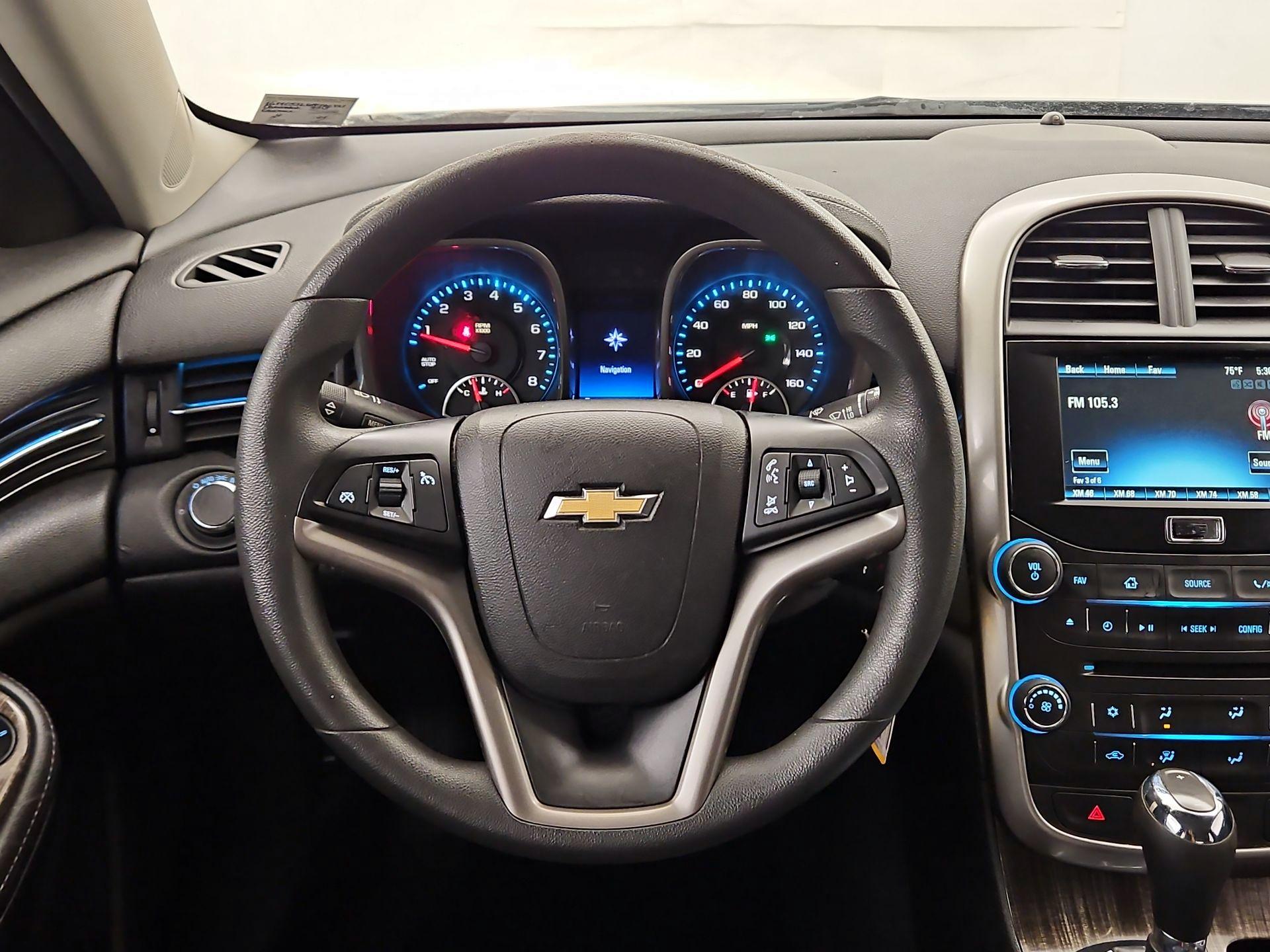Thumbnail: 2015 Chevrolet Malibu - 10