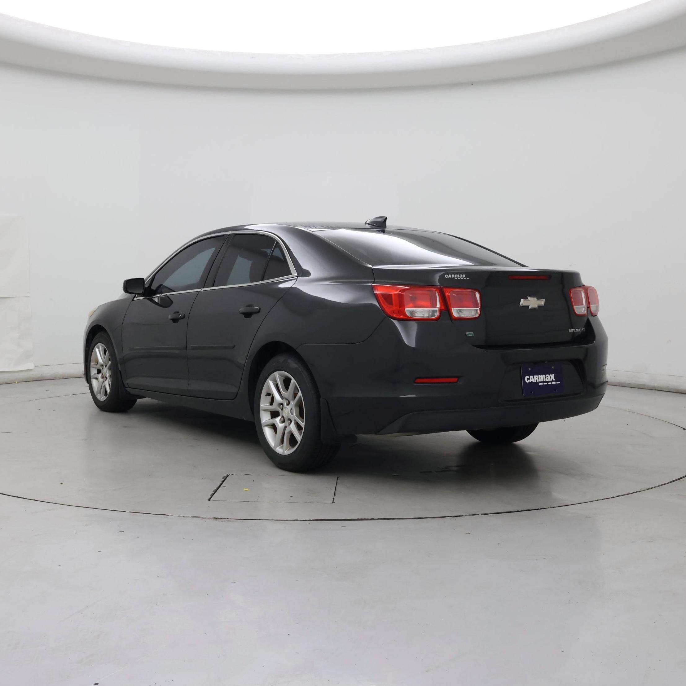 Thumbnail: 2015 Chevrolet Malibu - 2