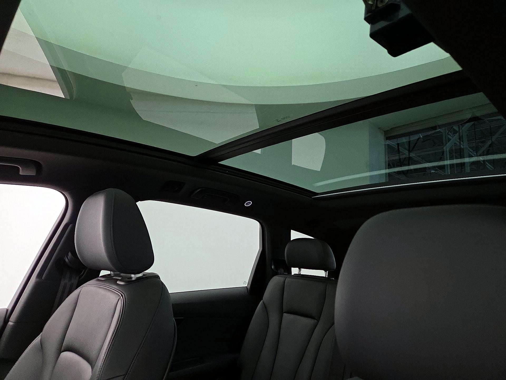 Thumbnail: 2023 Audi Q7 - 20