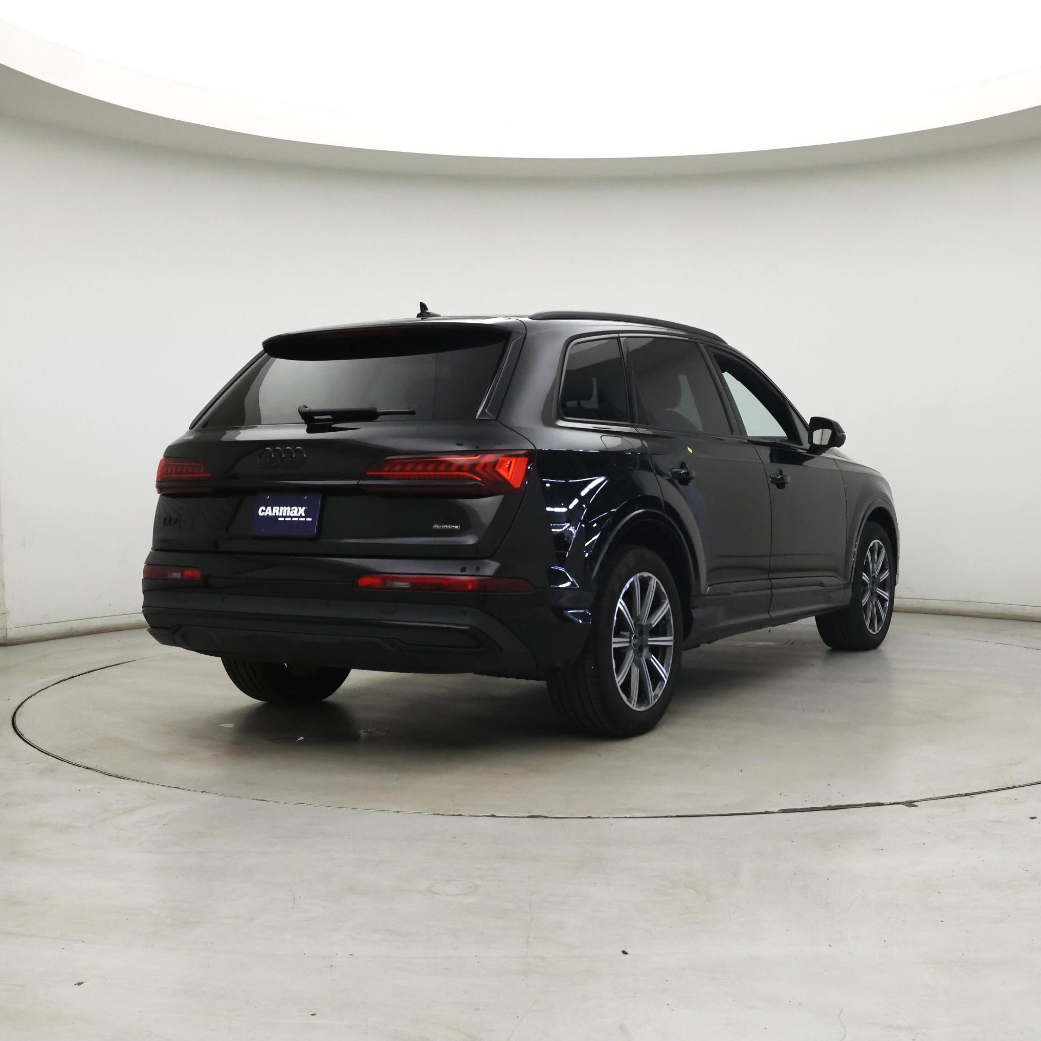 Thumbnail: 2023 Audi Q7 - 8