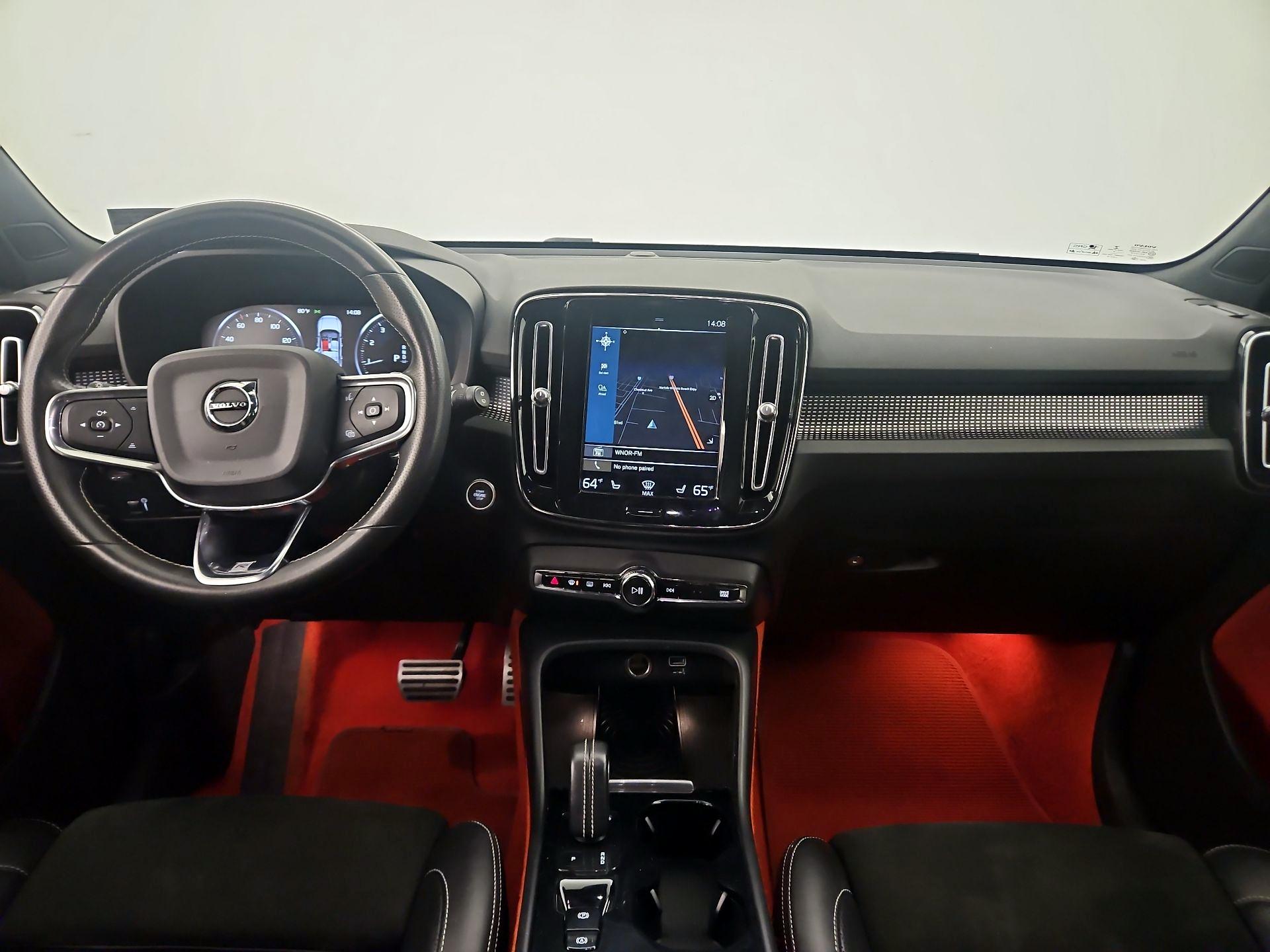 Thumbnail: 2019 Volvo XC40 - 9