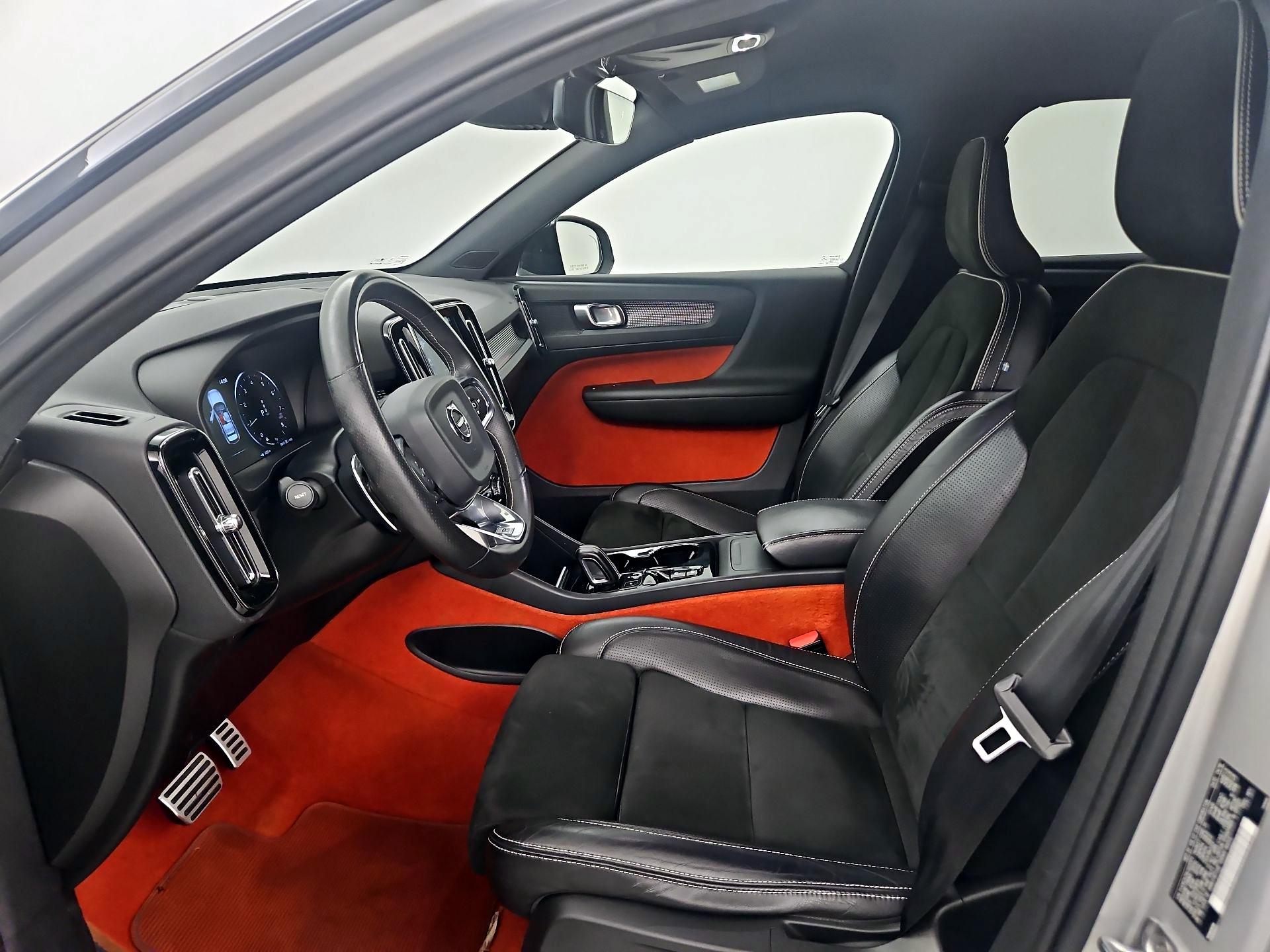 Thumbnail: 2019 Volvo XC40 - 11