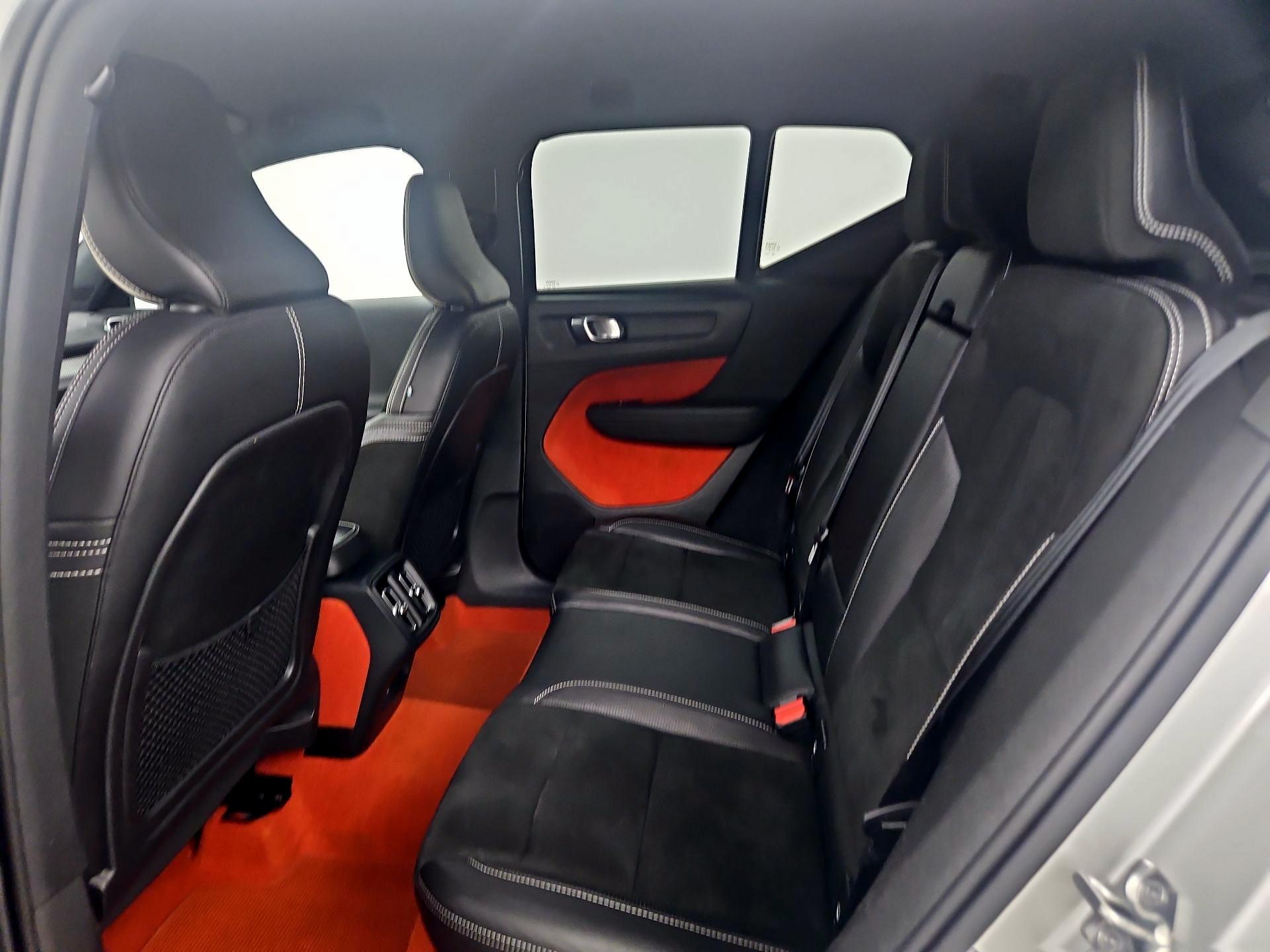 Thumbnail: 2019 Volvo XC40 - 20