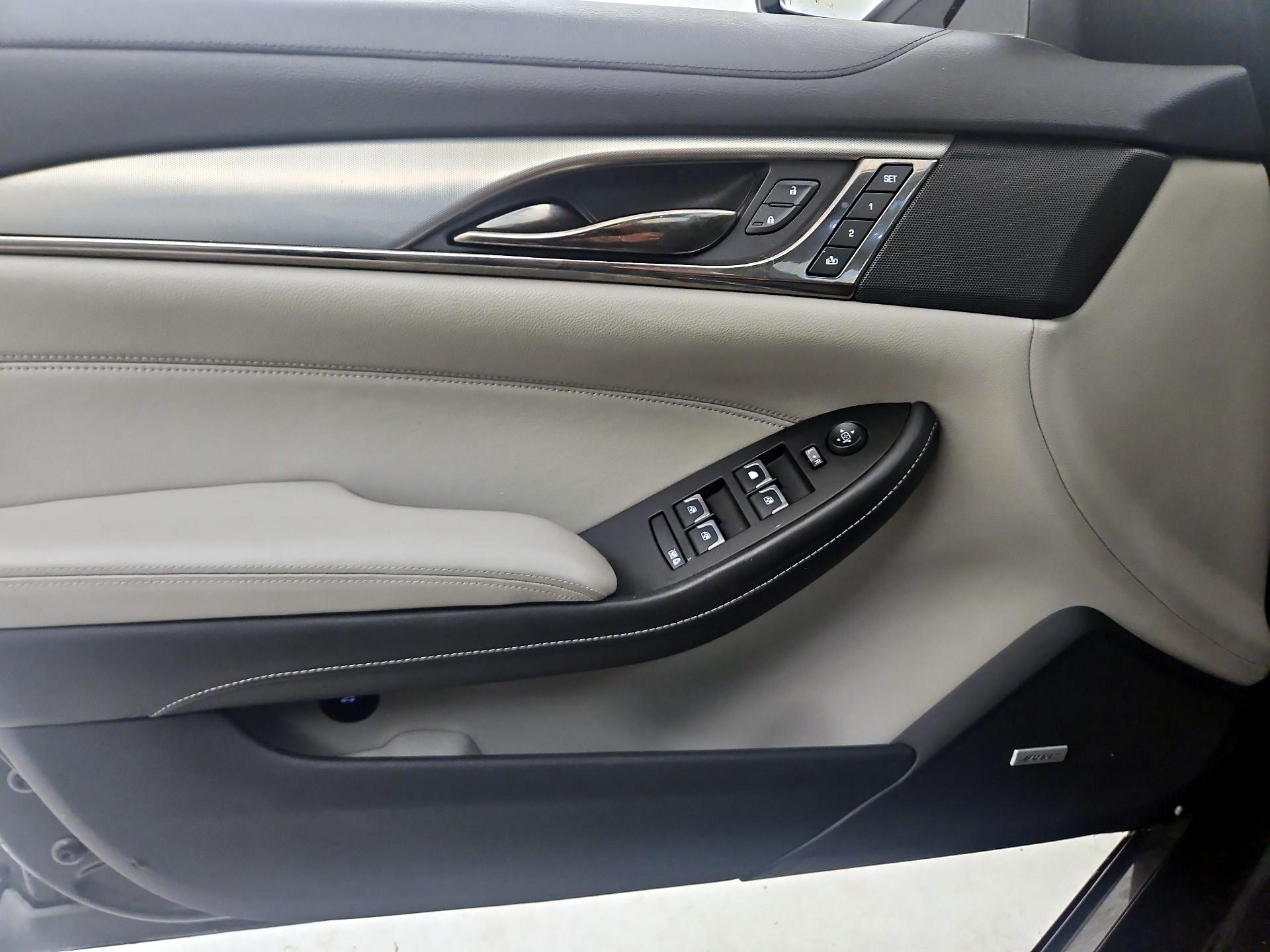Thumbnail: 2019 Cadillac CTS - 12