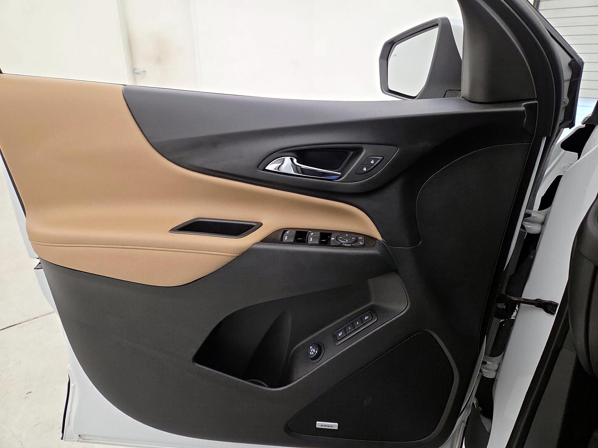 Thumbnail: 2022 Chevrolet Equinox - 12