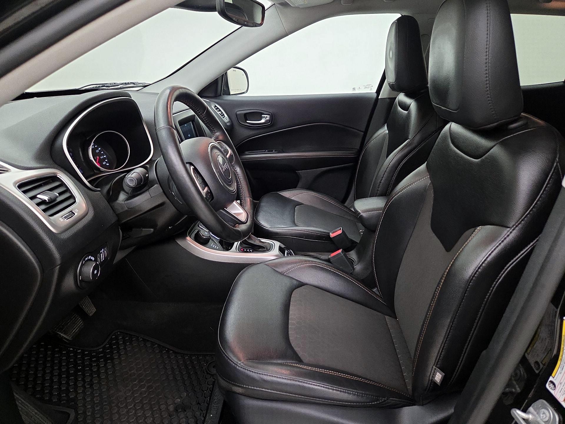 Thumbnail: 2020 Jeep Compass - 11