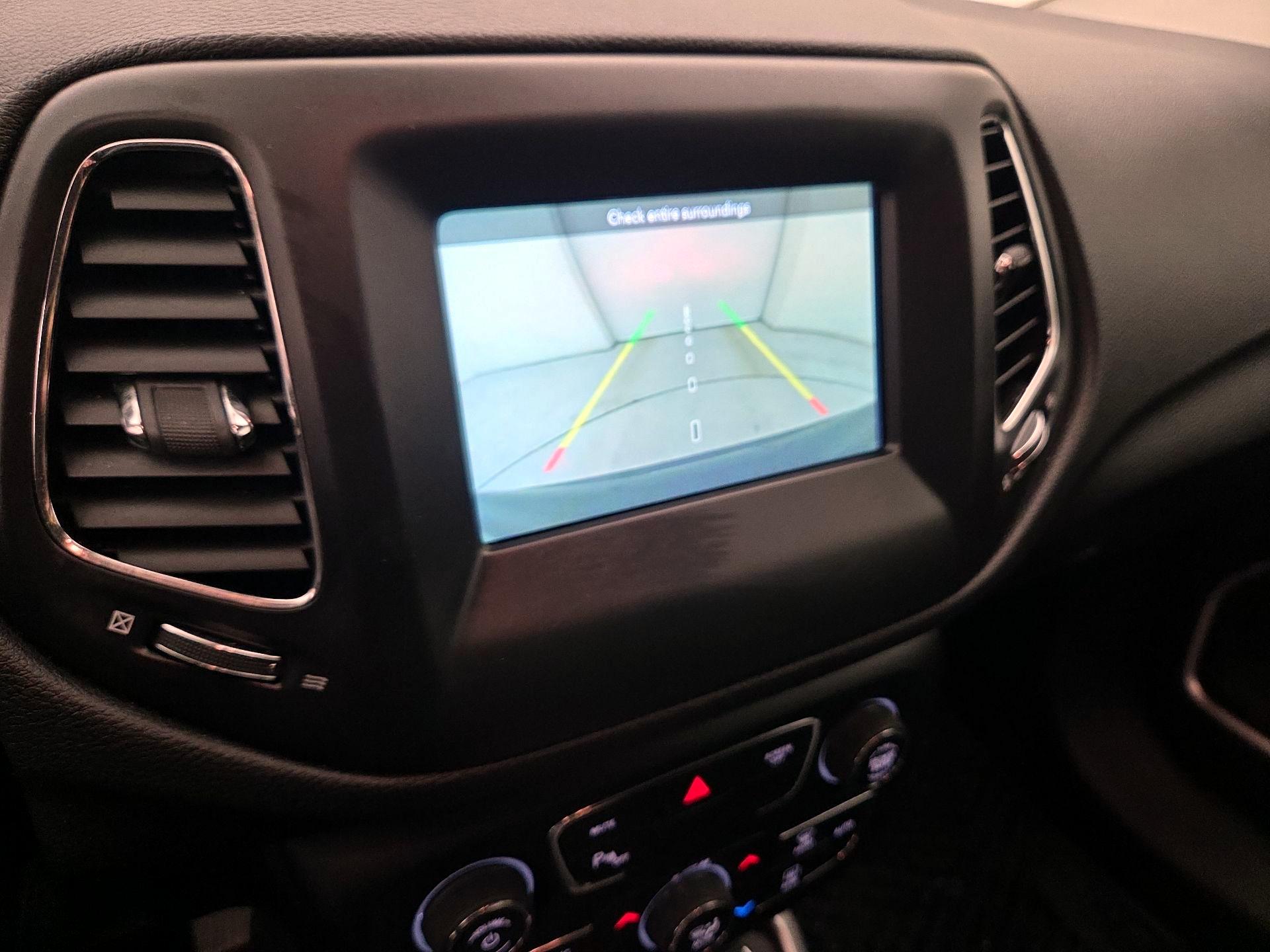 Thumbnail: 2020 Jeep Compass - 14