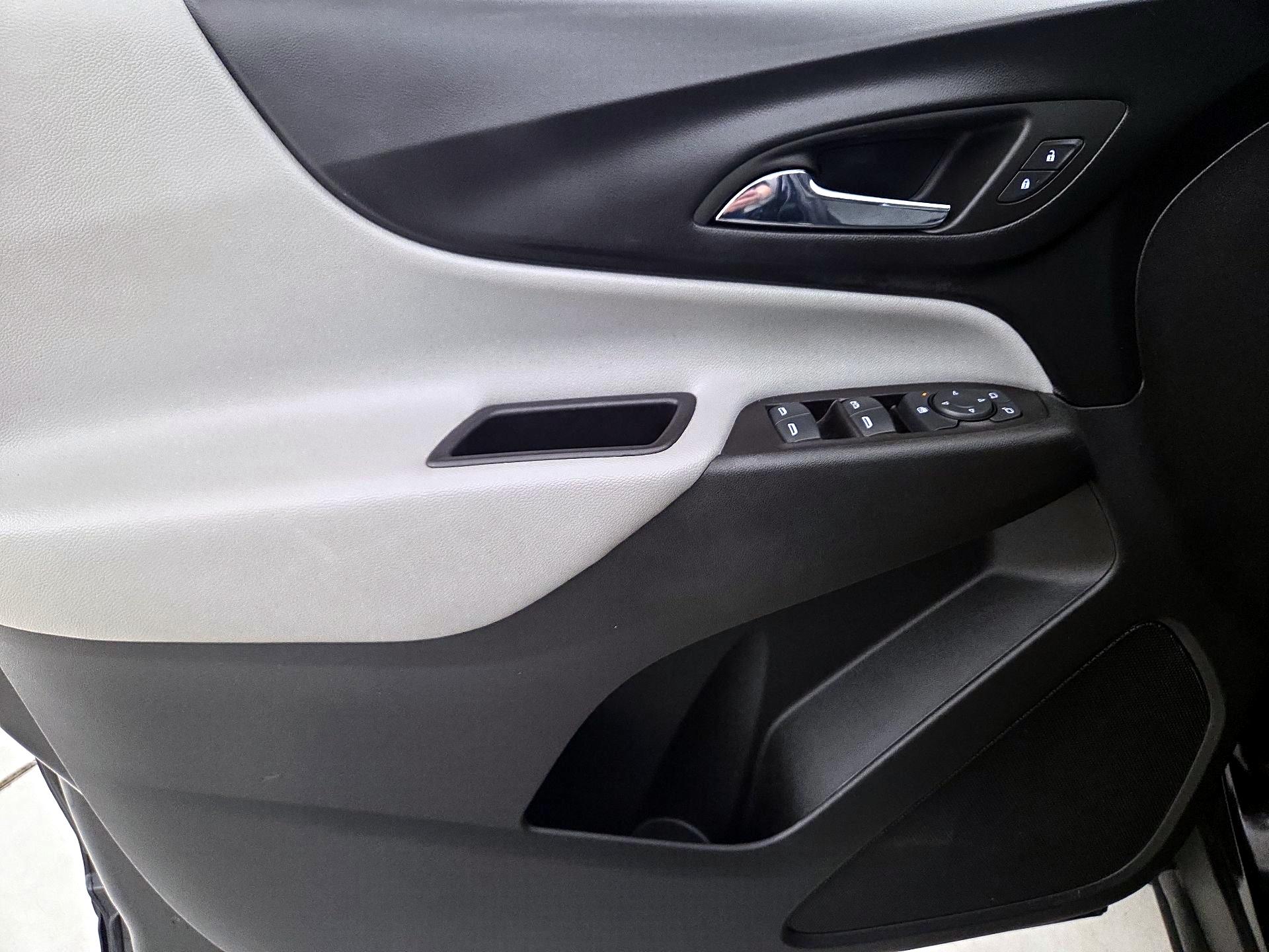 Thumbnail: 2022 Chevrolet Equinox - 12