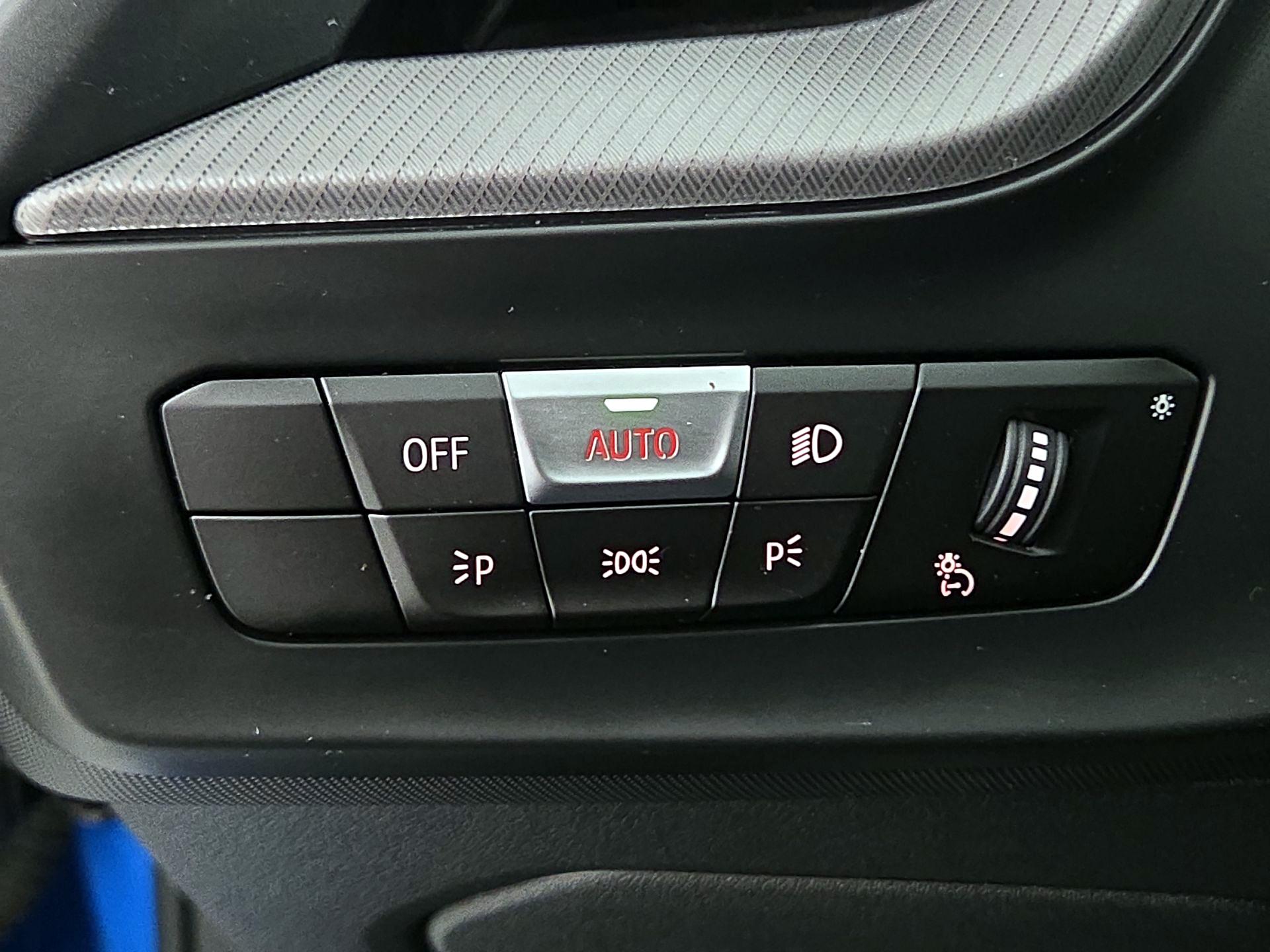 Thumbnail: 2022 BMW 2 Series - 13