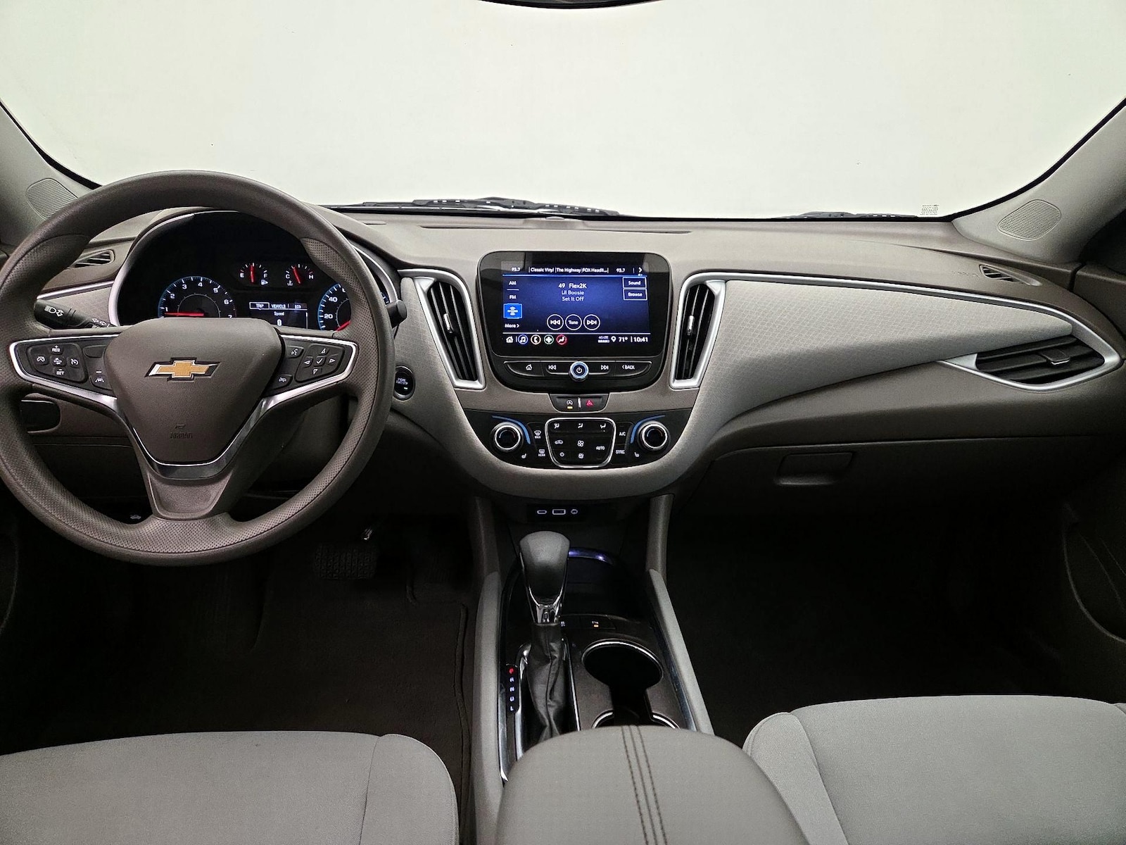 2024 Chevrolet Malibu 1LT - Photo 10