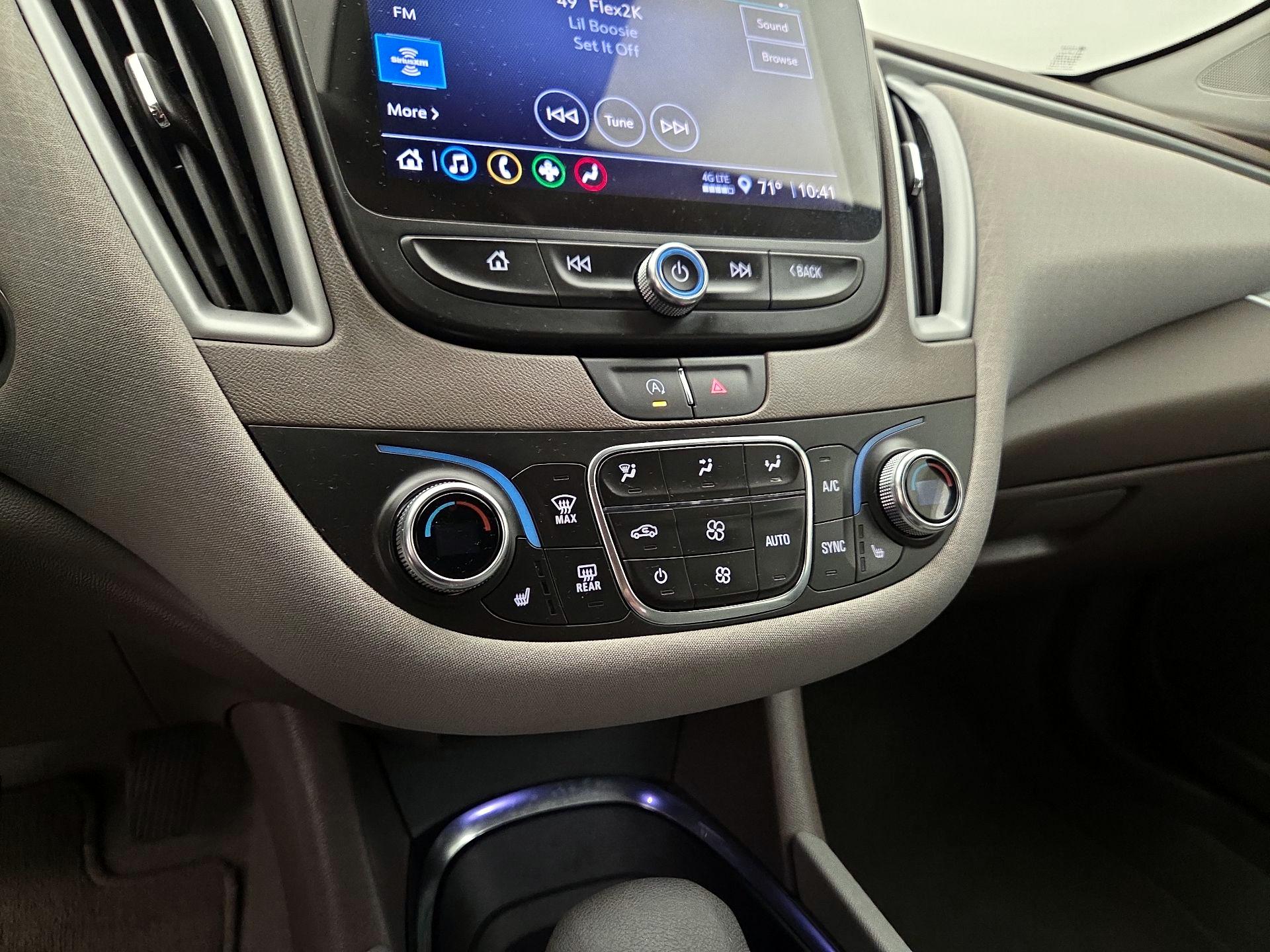 Thumbnail: 2024 Chevrolet Malibu - 16