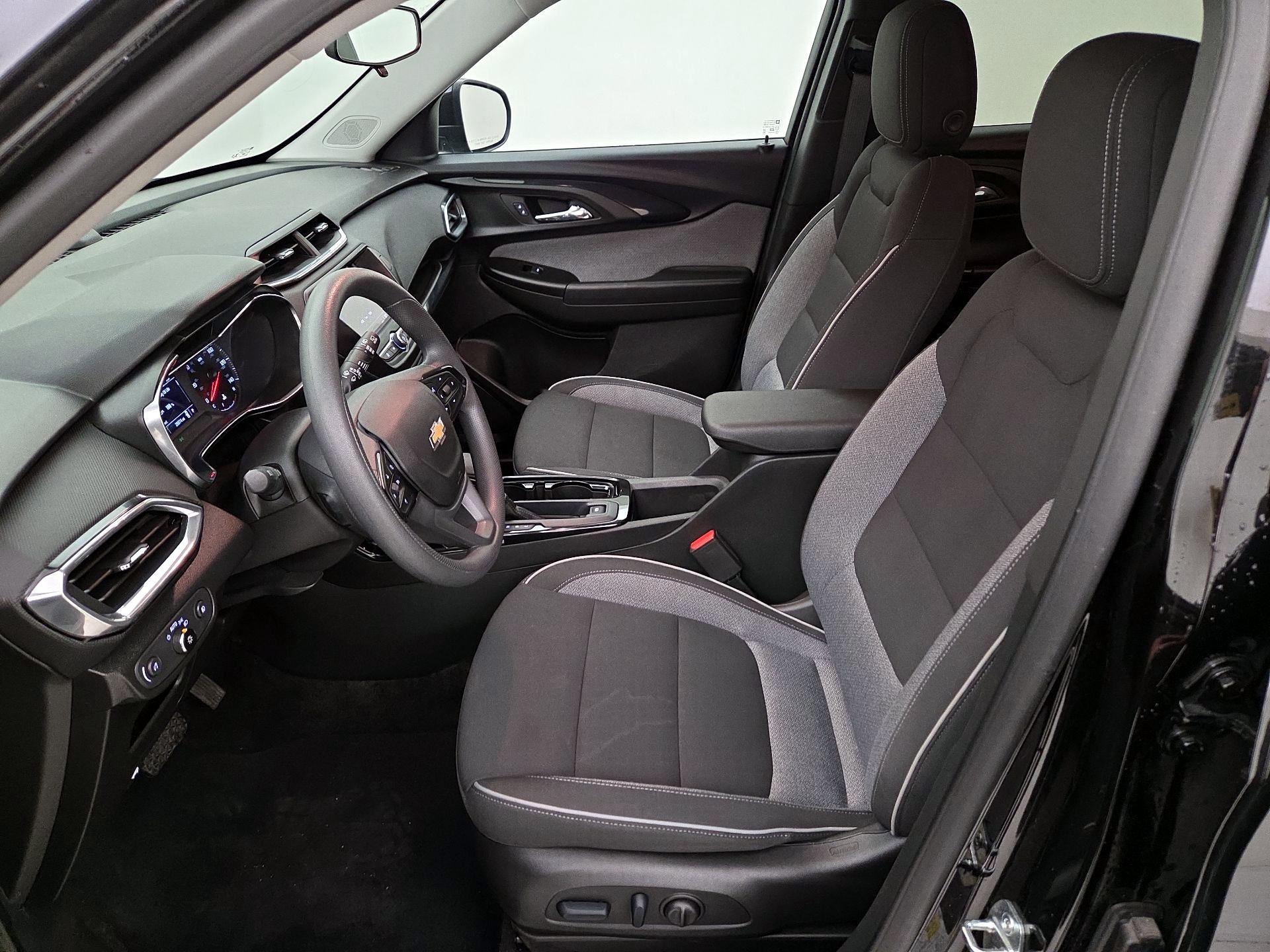 Thumbnail: 2023 Chevrolet TrailBlazer - 11