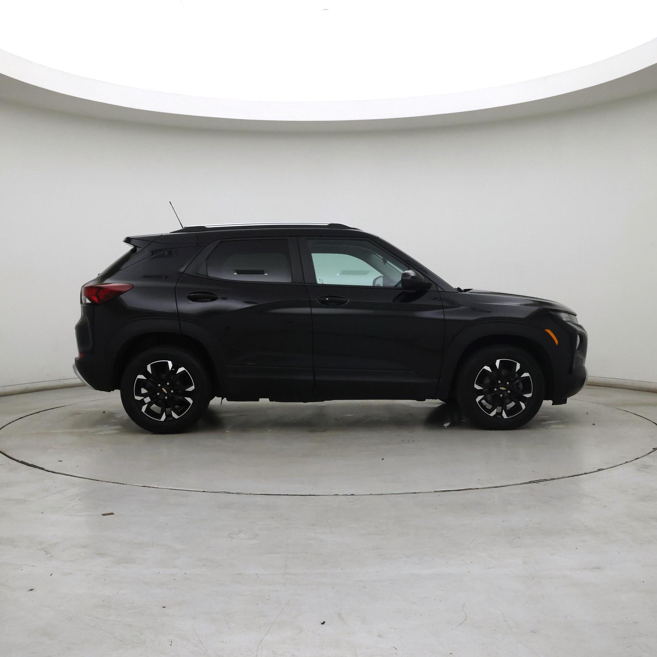 Thumbnail: 2023 Chevrolet TrailBlazer - 7